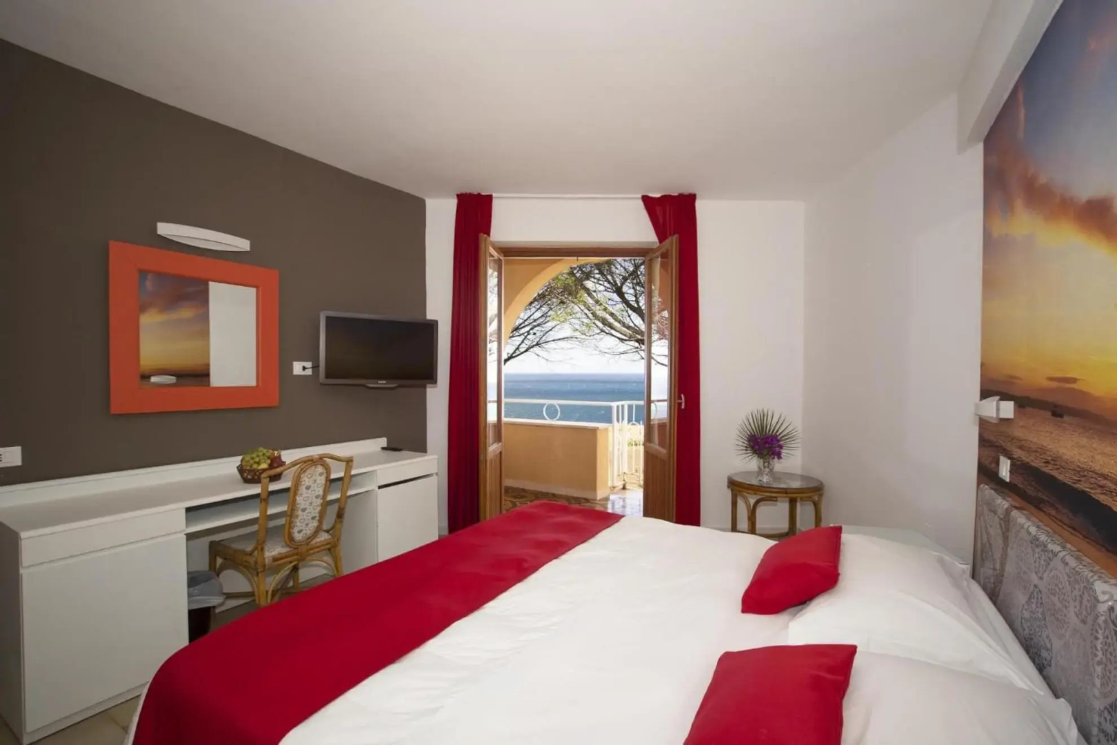 Perla del Golfo Resort