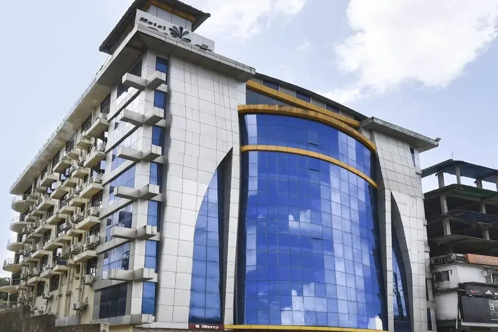 Hotel Pybss by OYO Rooms