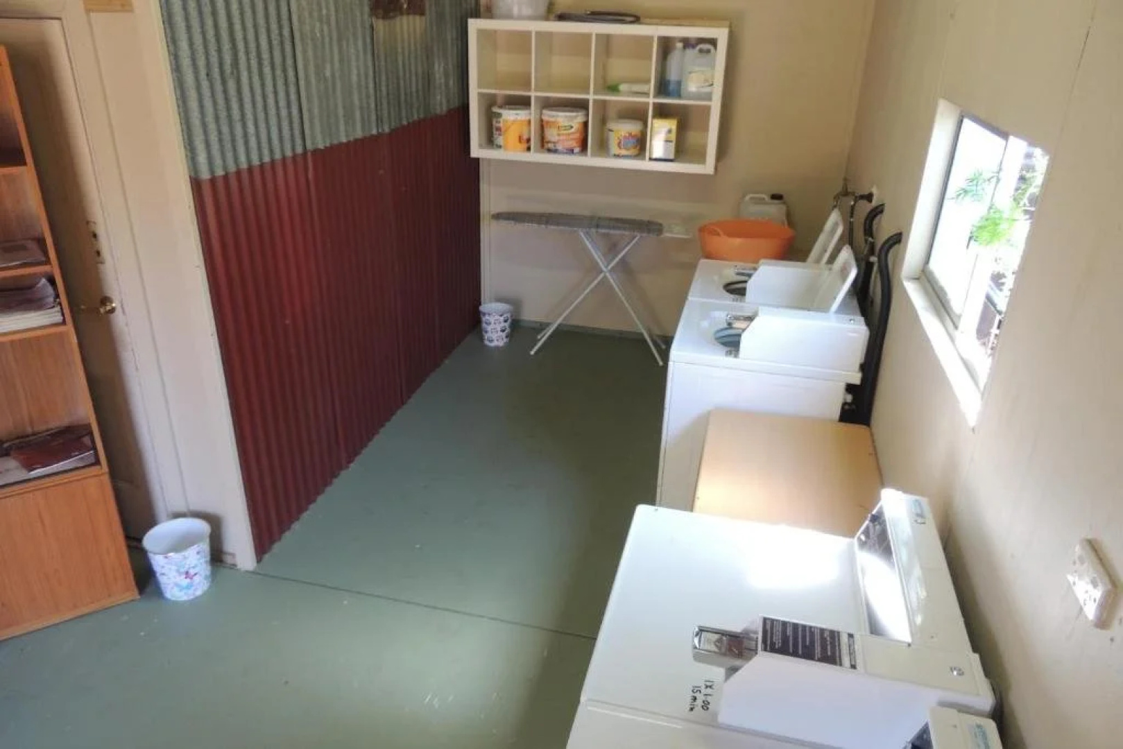Wozza's B&B and Vault Cafe
