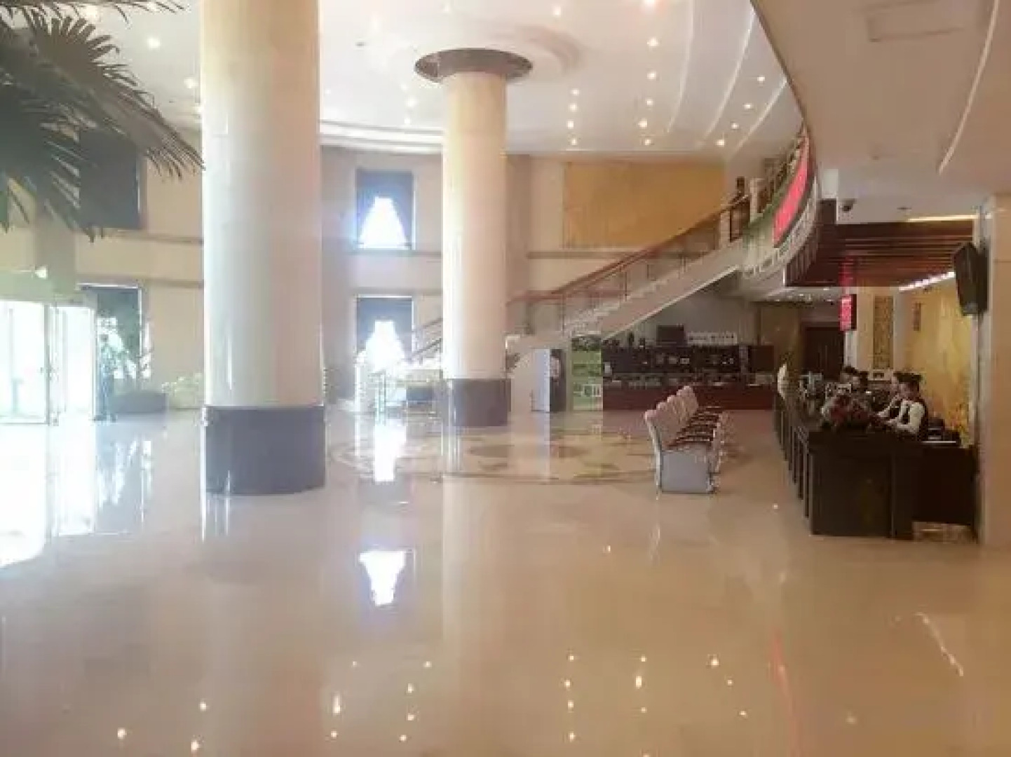 Huanren Longxing International Hotel