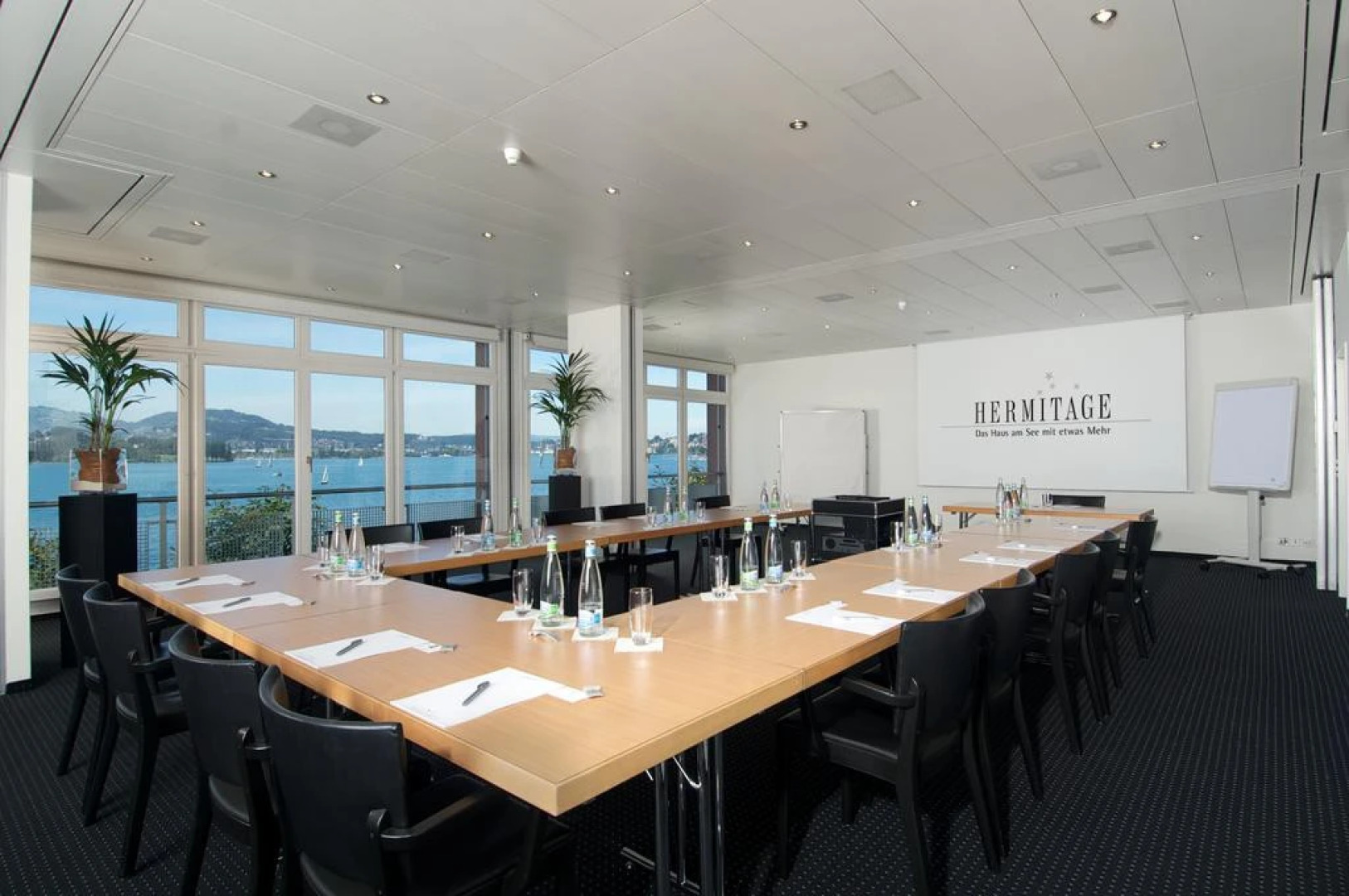 HERMITAGE Lake Lucerne - Beach Club & Lifestyle Hotel