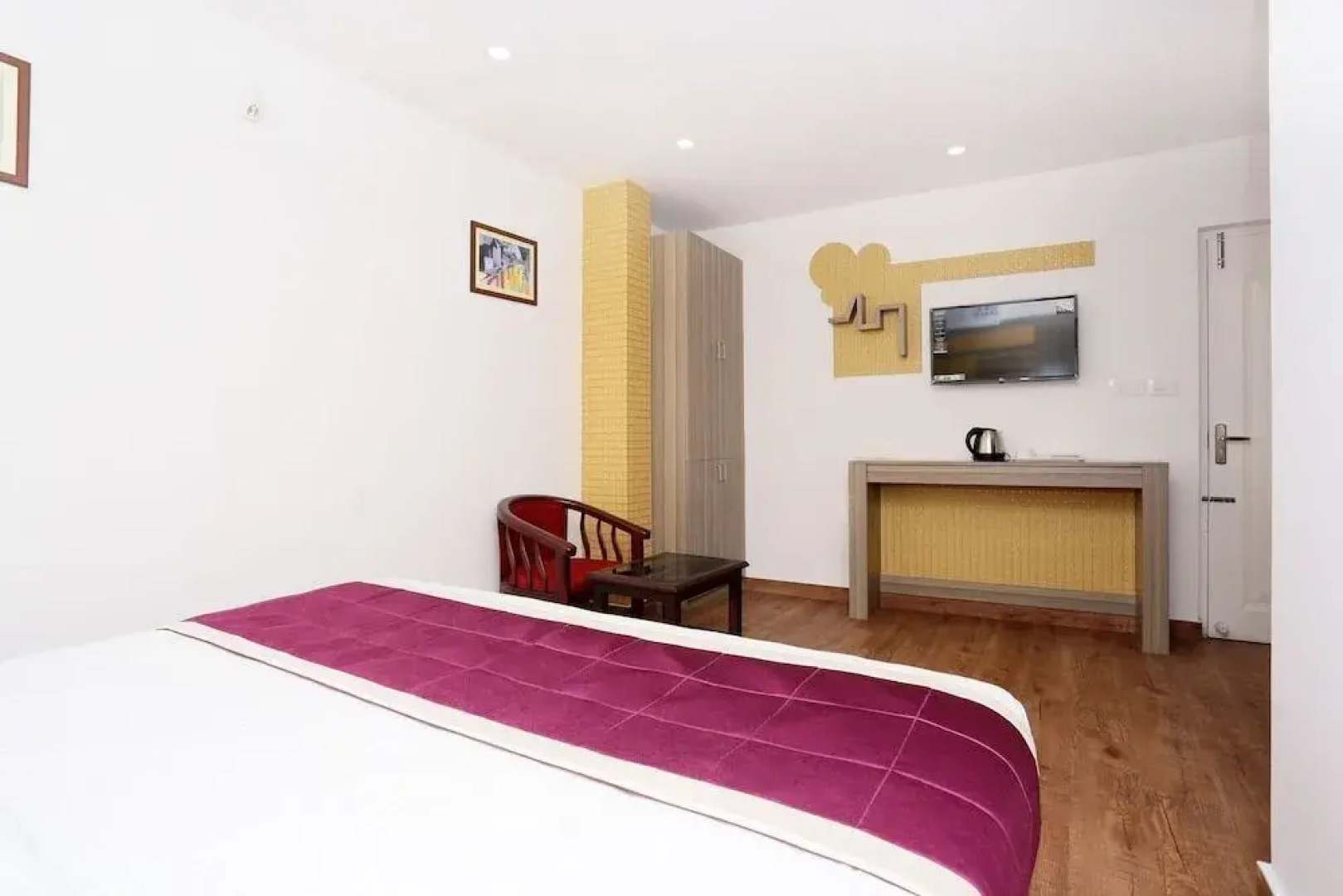 Oyo 22485 Tcs Suites