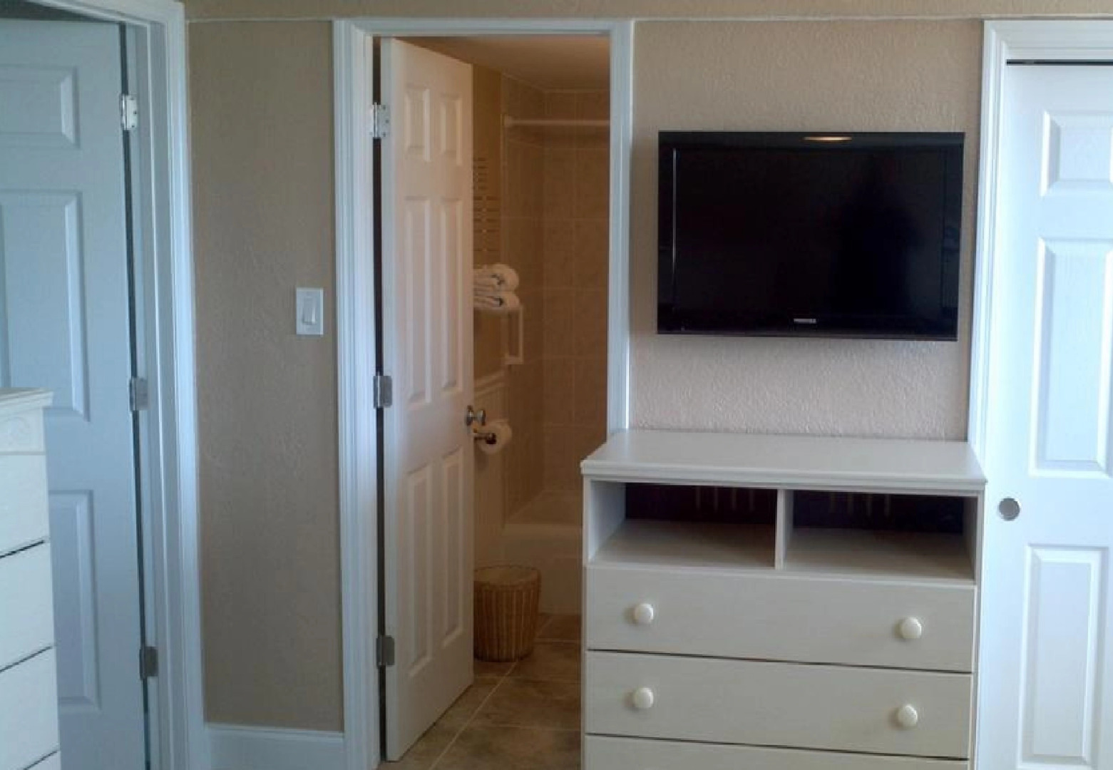 Hawaiian Inn Beach Resort