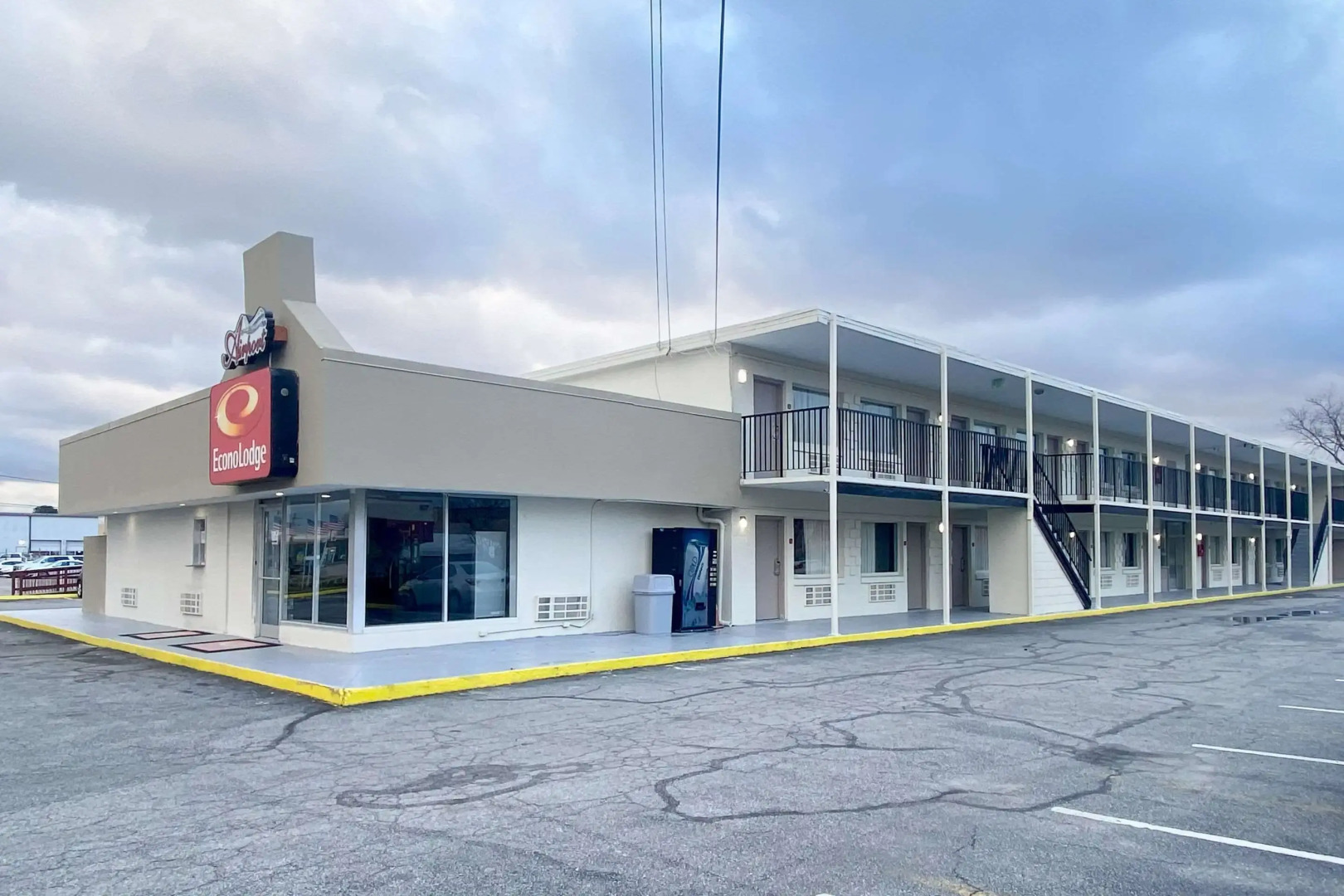 Econo Lodge Airport