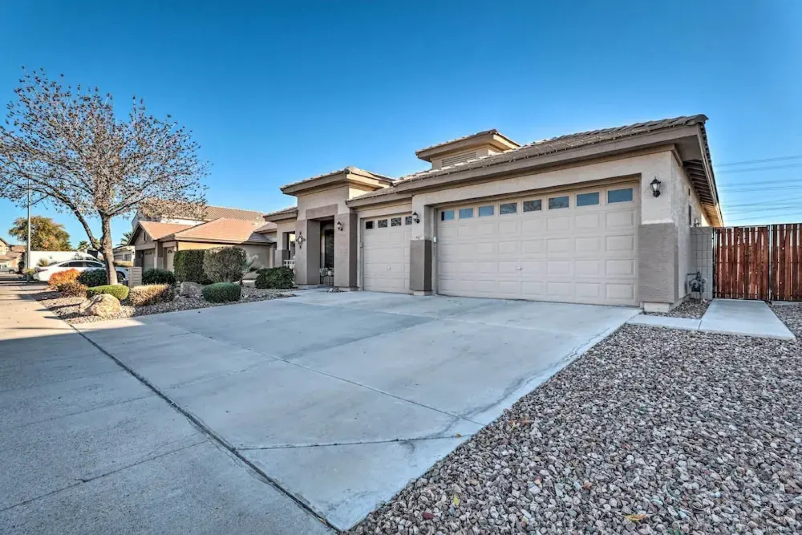 Heated Pool, Gas Grill & Yard: Phoenix Retreat!