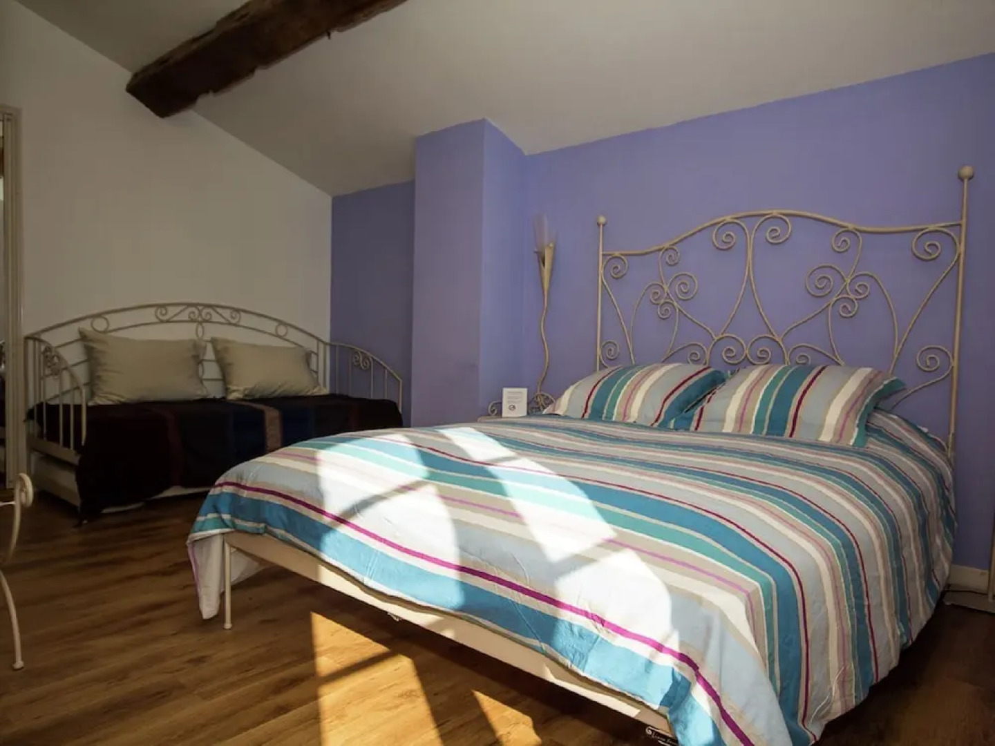 Vintage Farmhouse in Vinzelles with Pool