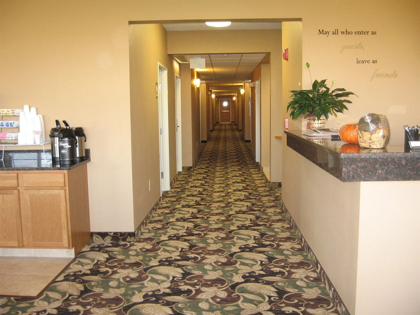 Rock Island Inn & Suites