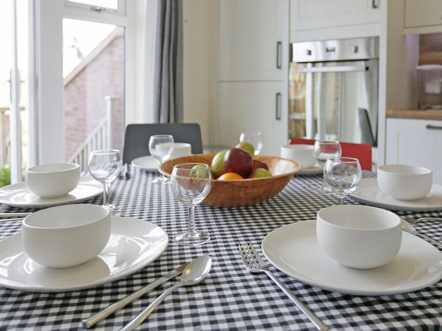 Modernly Furnished Holiday Home With Balcony, Near Felixstowe Beach