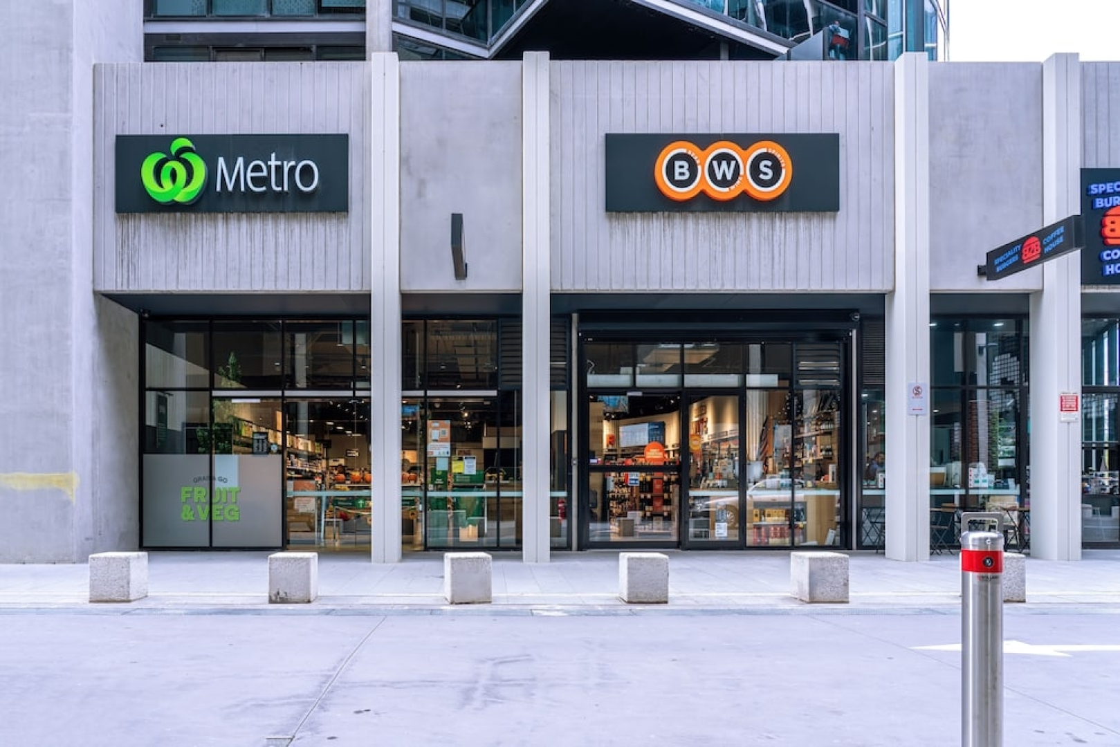 Lovely 1-Bedroom with 5 star amenities