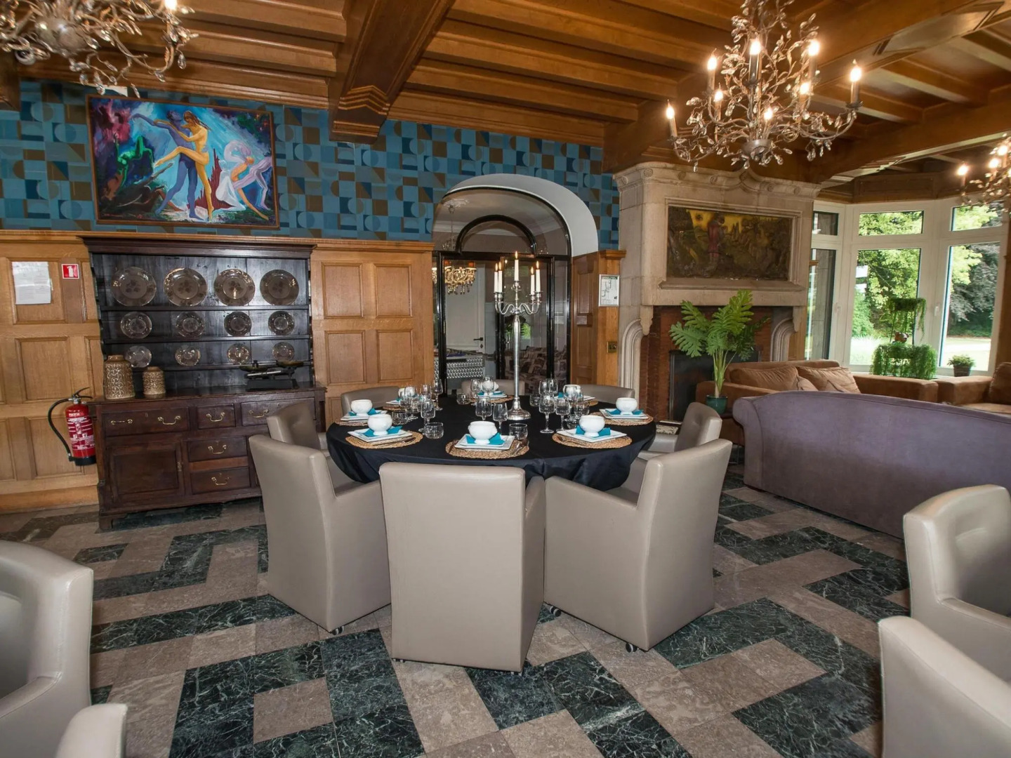 Magnificent Luxury Chateau in Vast Garden with Sauna & Hot Tubs