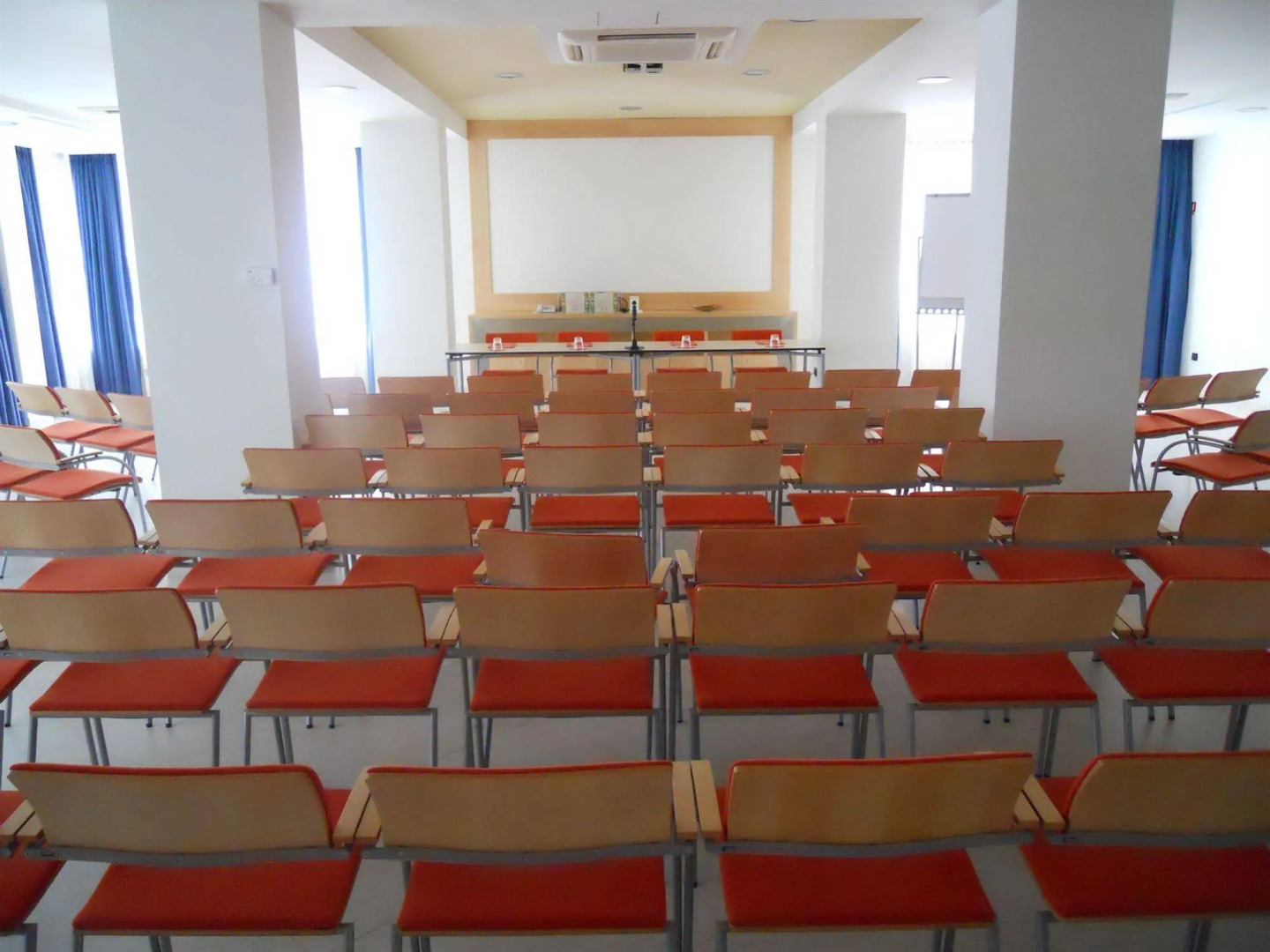 Hotel Embassy & Boston