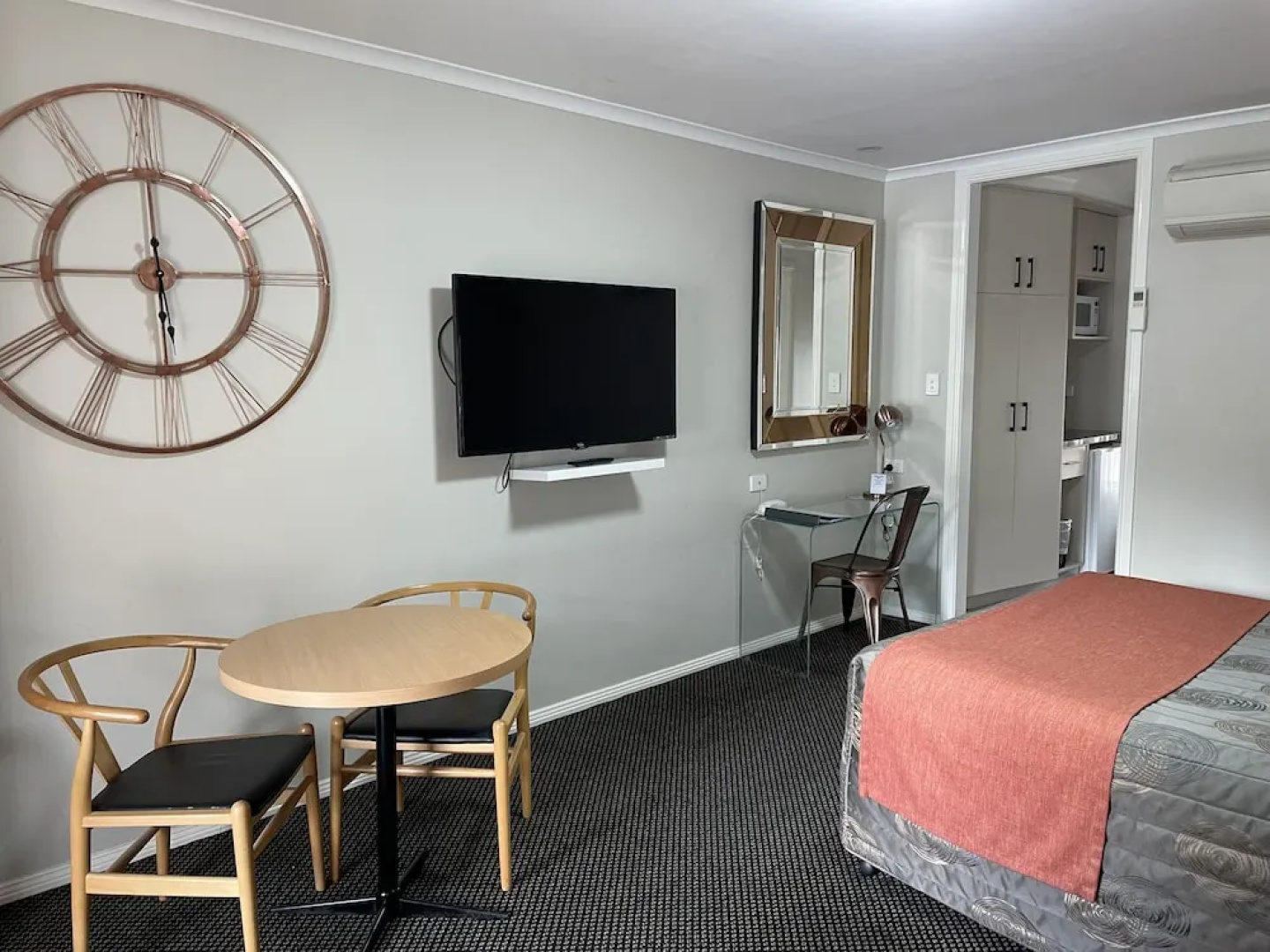 Cattlemans Country Motor Inn & Serviced Apartments