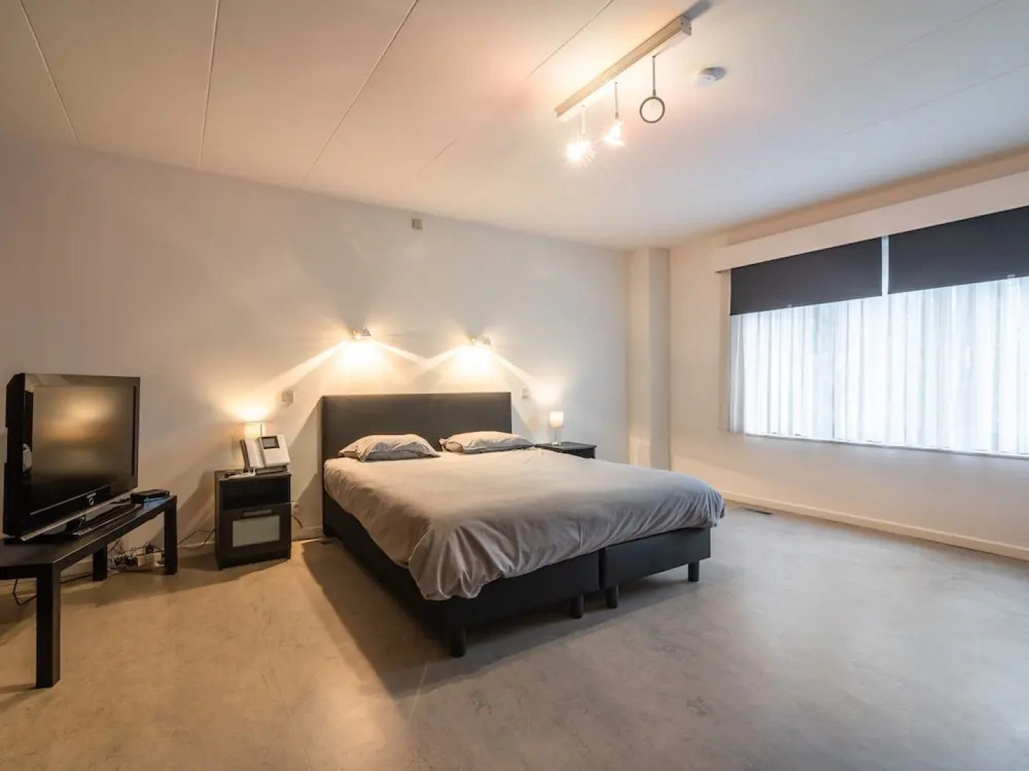 Villa in Heusden With Balcony, Terrace & Garden