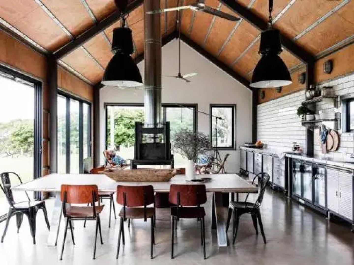 THE SHED Gerroa 4pm checkout on Sundays and Public Holidays