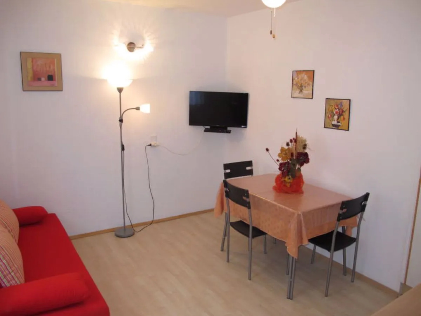 Five-Bedroom Holiday Home in Rovanjska