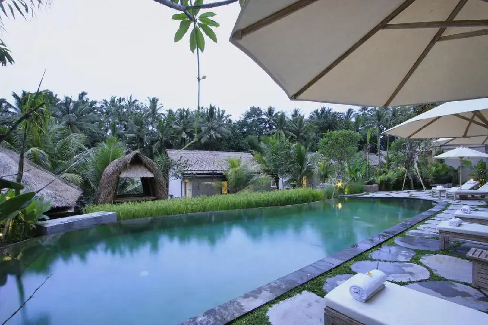 Отель The Kanjeng Resort Ubud