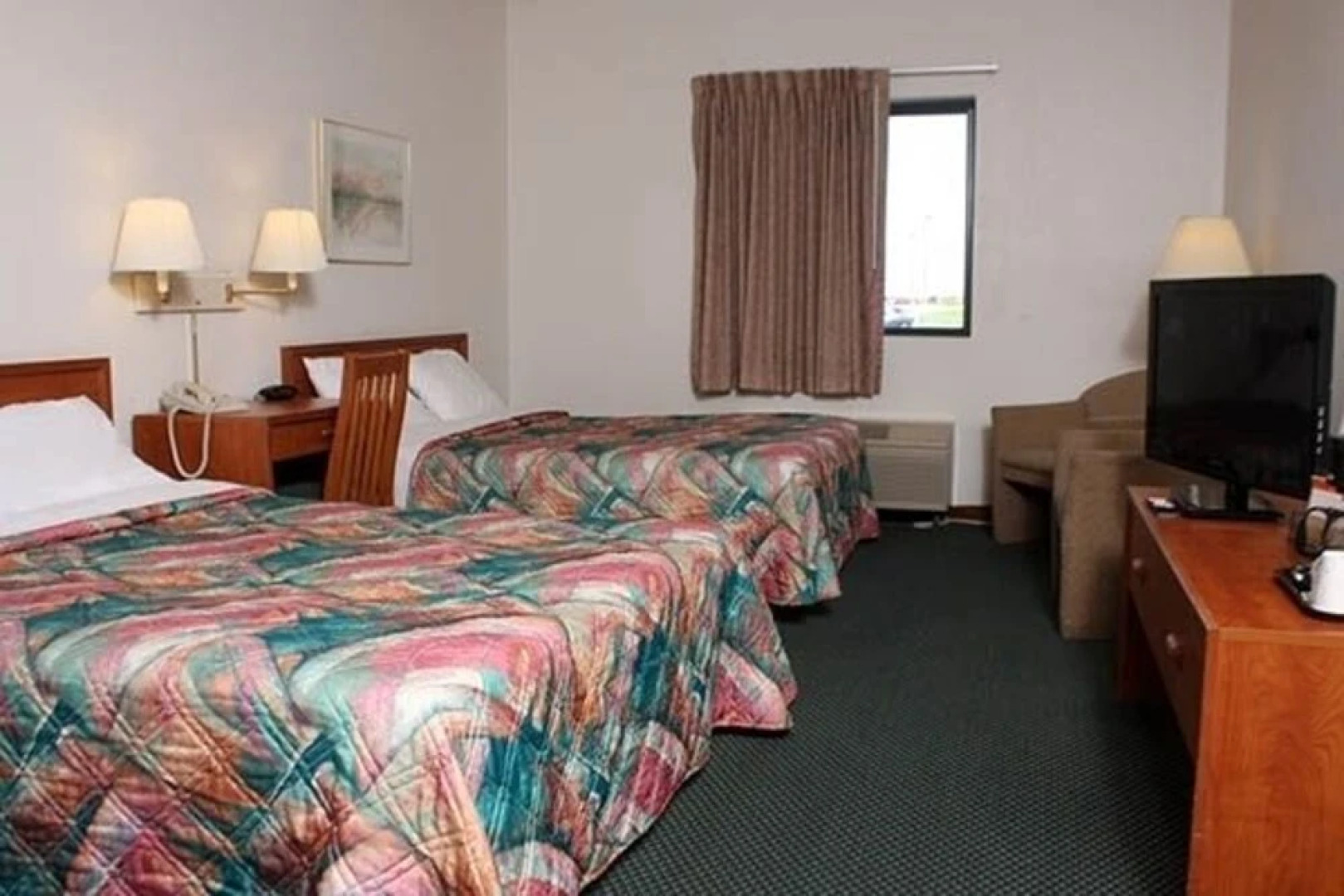 Centerstone Inn & Suites Carlyle