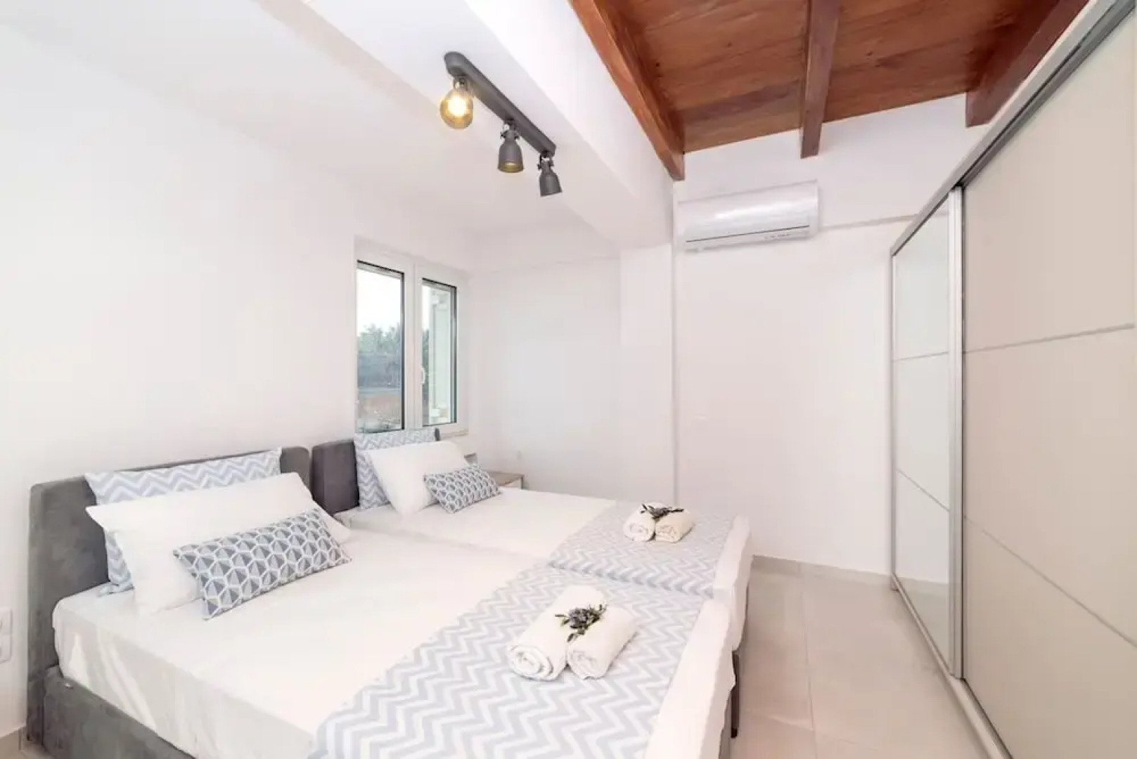 Villa Konstantinos Hilltop Vineyard Escape