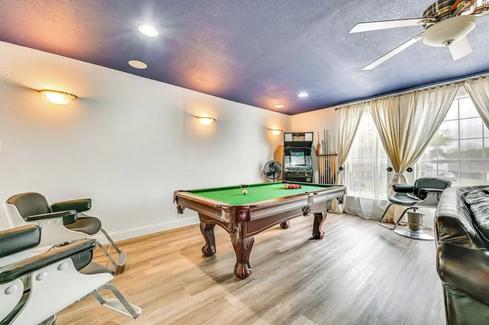 Spacious Family Home w/ Fenced Yard in DFW Area