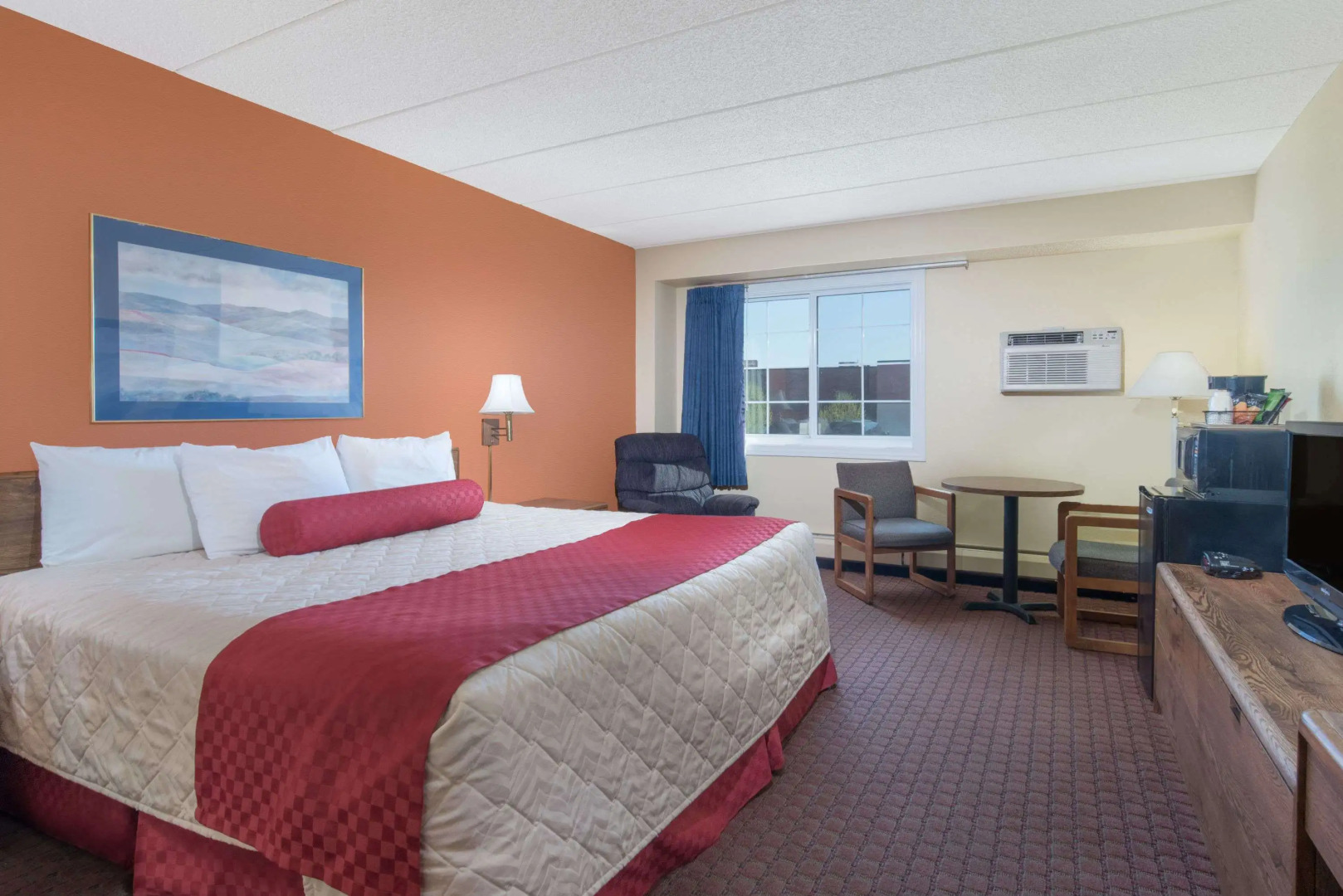 Days Inn by Wyndham Minot