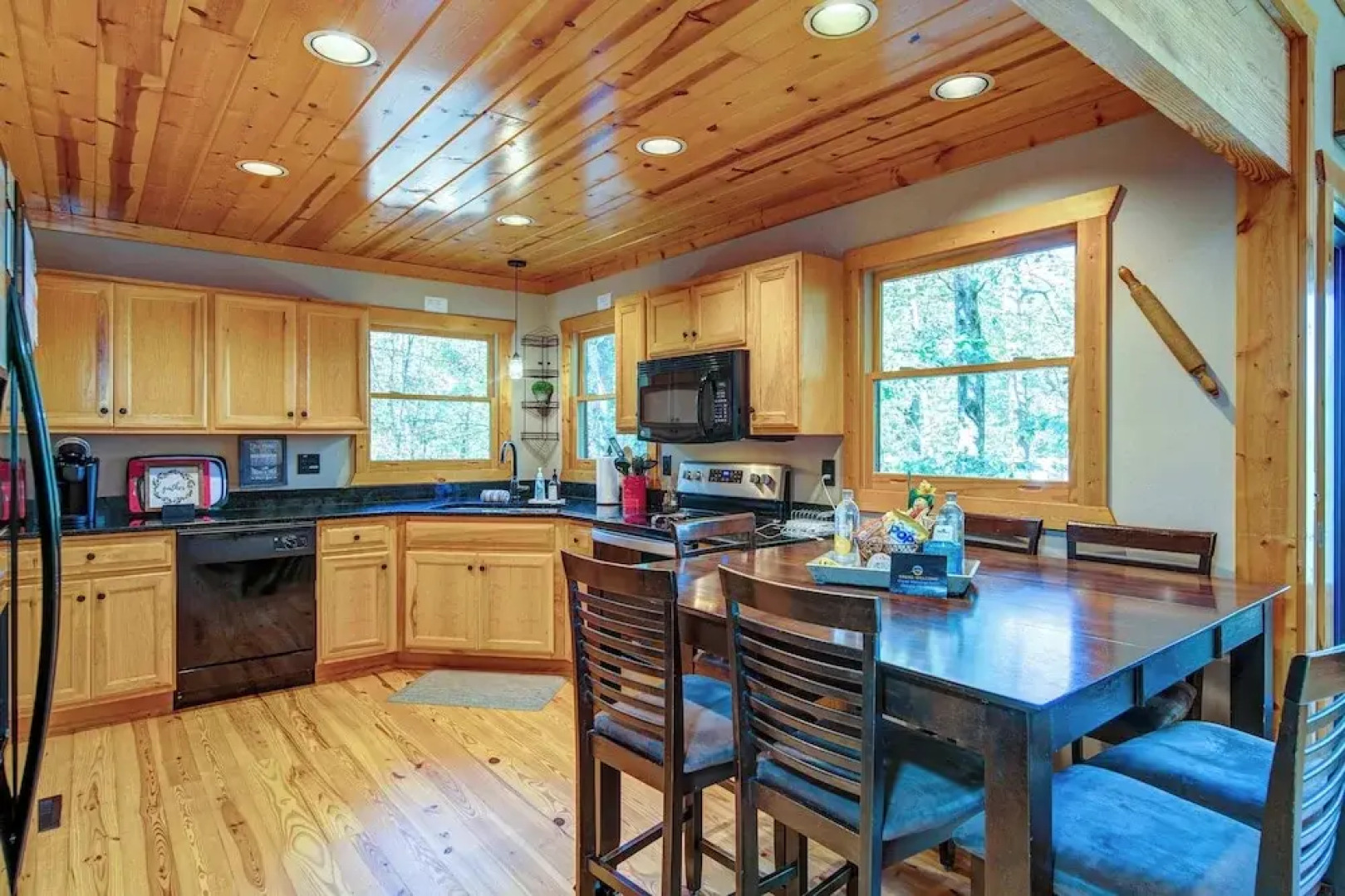 Buck Valley Lodge Mountain Getaway!