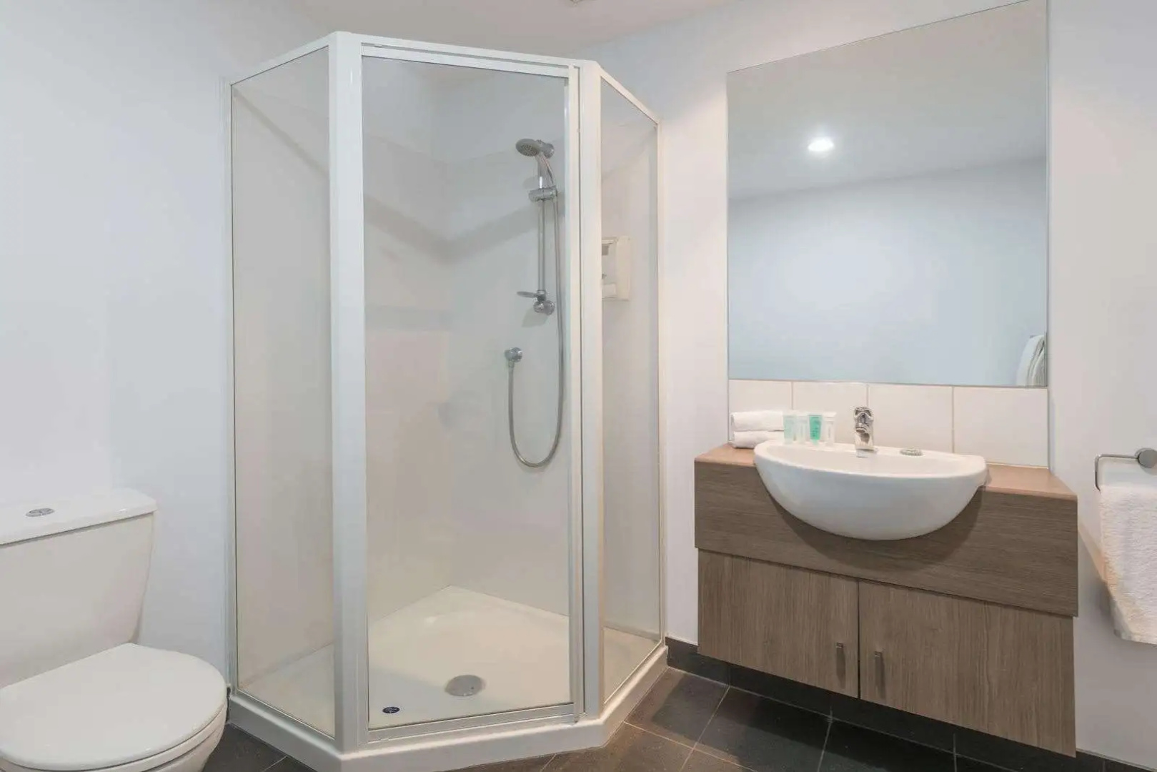 Nesuto St Martins Apartment Hotel