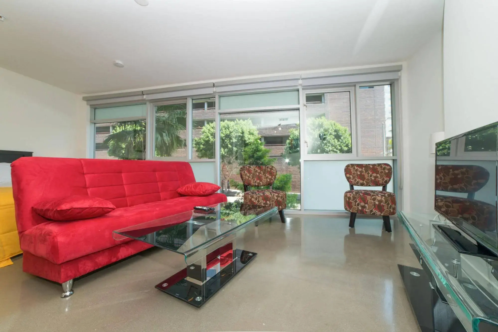 Ginosi Wilshire Apartel