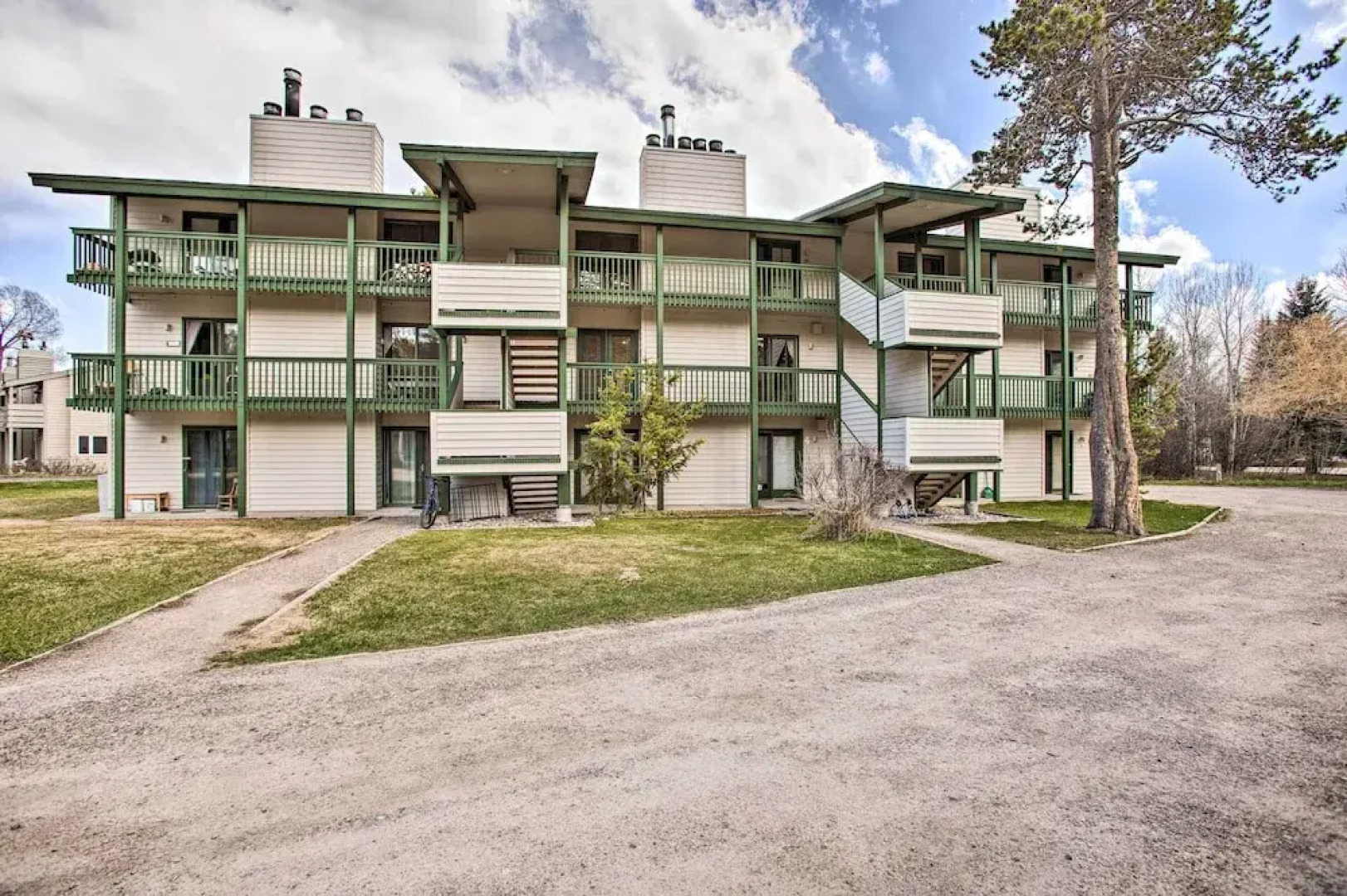 Skier's Dream: Upscale Condo By Teton Village!