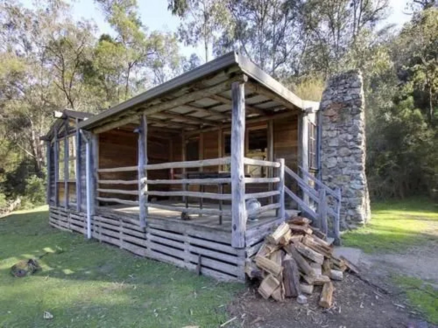 Wombat Valley Wild Country Cabins