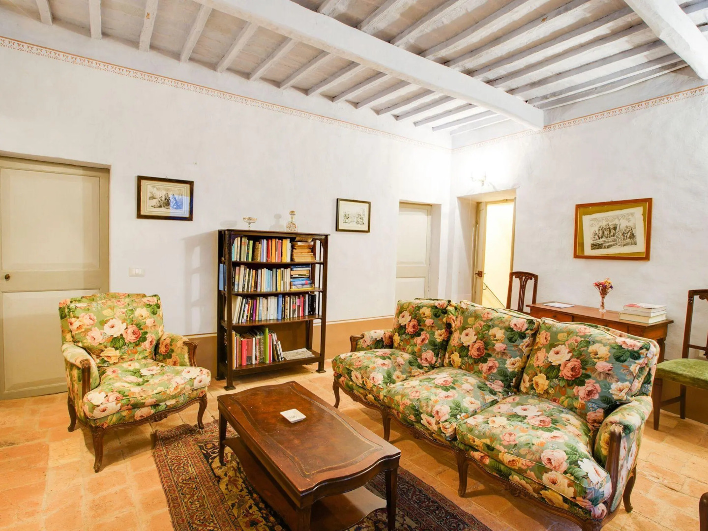 Rustic Villa in Sermugnano with Swimming Pool