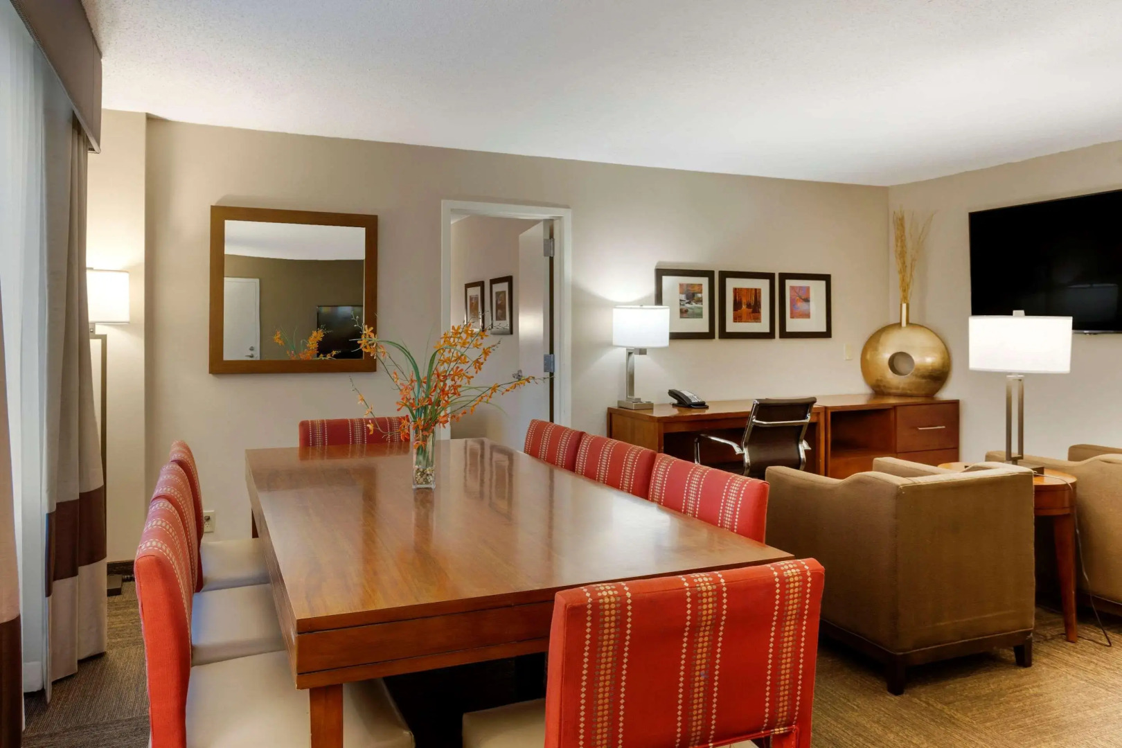 Comfort Inn & Suites Presidential - Downtown Little Rock