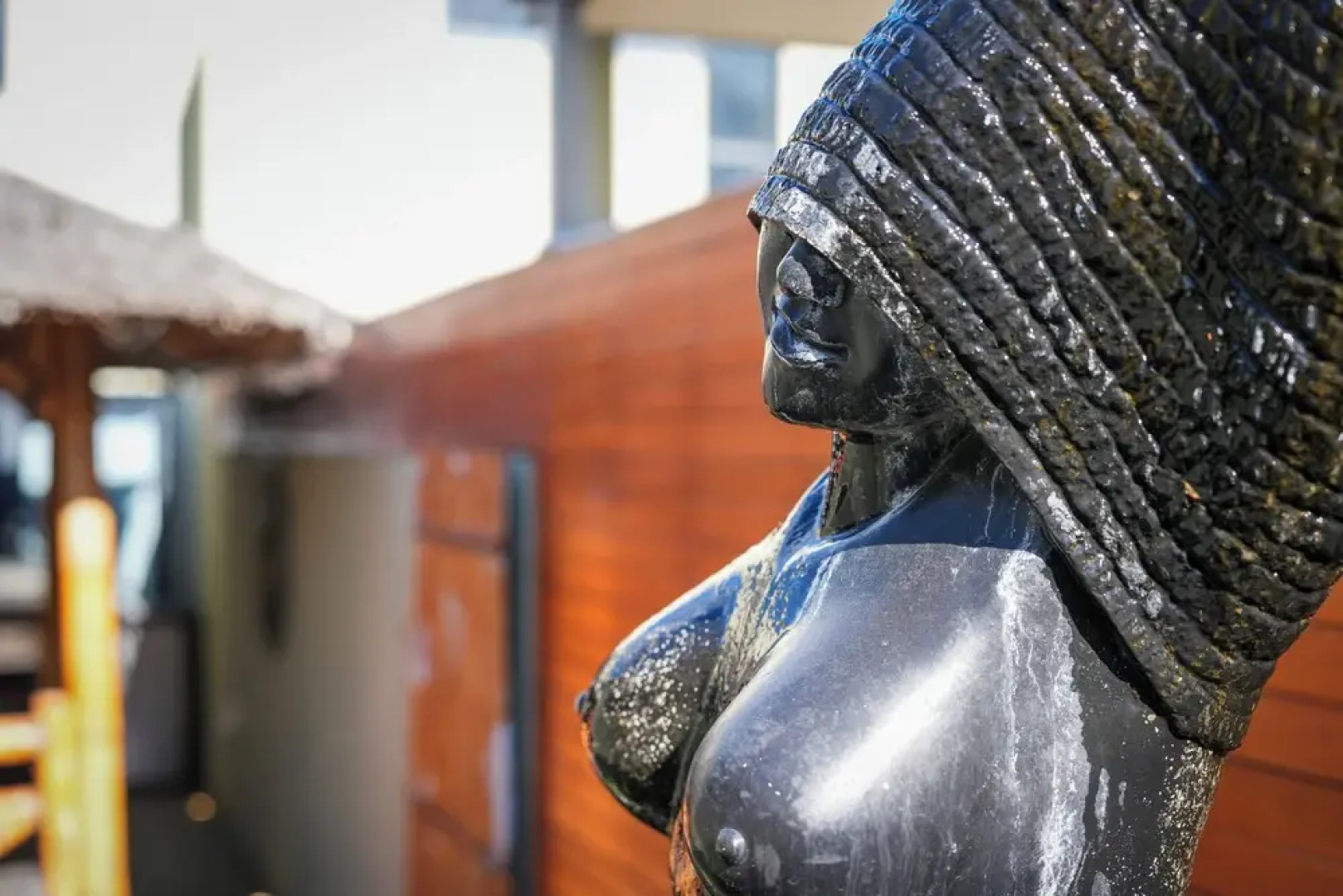 Waterfront Home - Gorgeous Views - 2 Bed