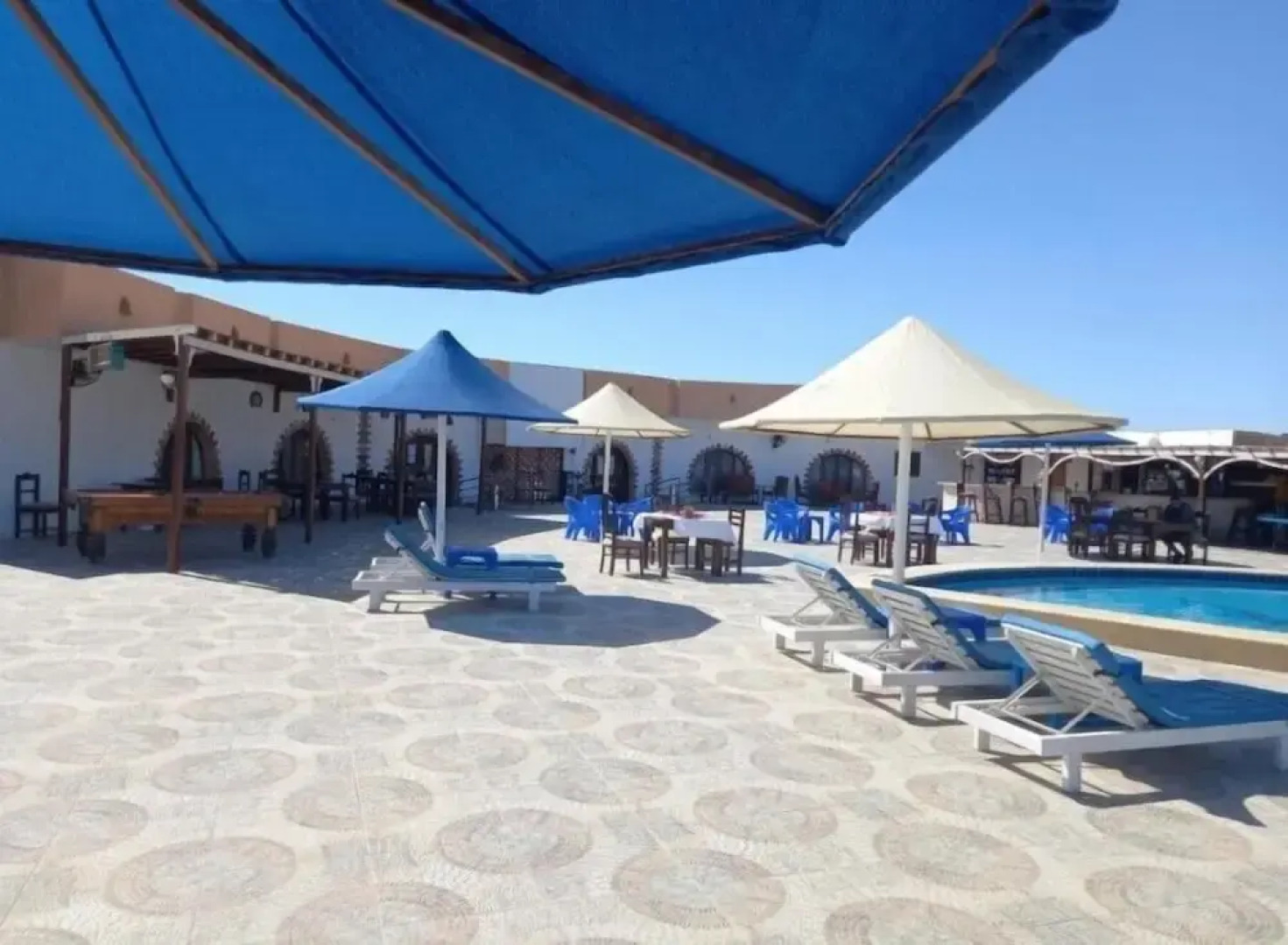 Dolphin Continental Hotel