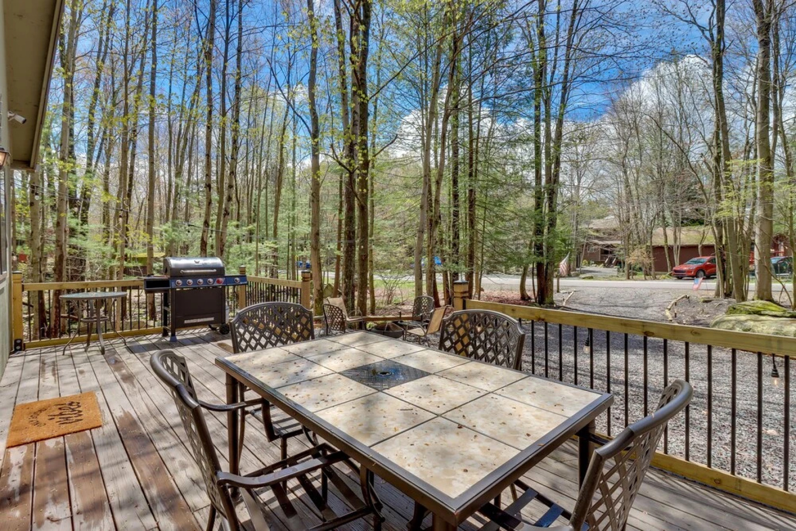 6 Mi to Lake Wallenpaupack: Poconos Getaway!