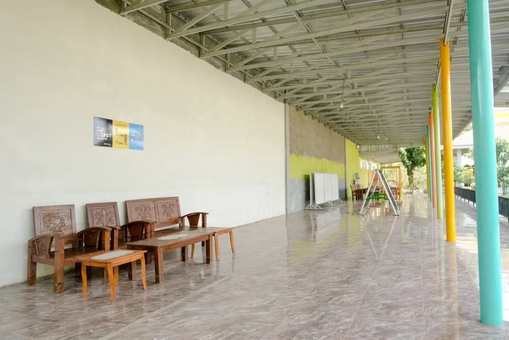 Hotel O Ilyasa Family