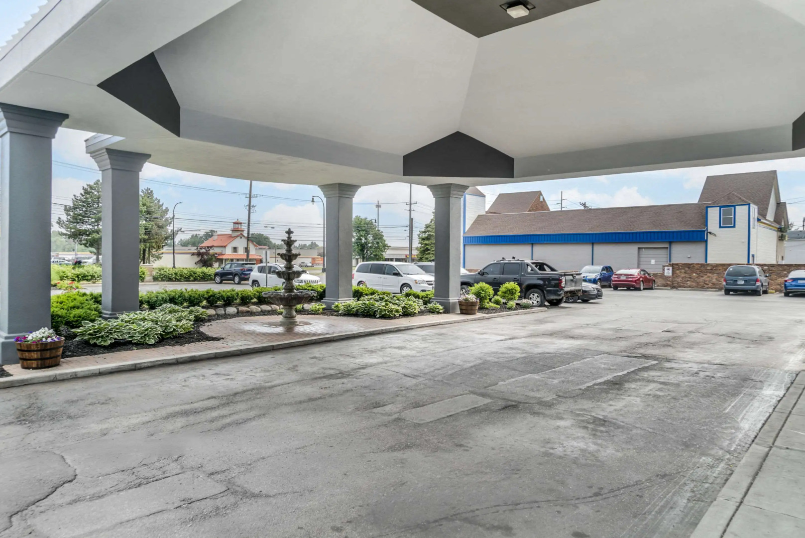 Quality Inn and Suites Livonia