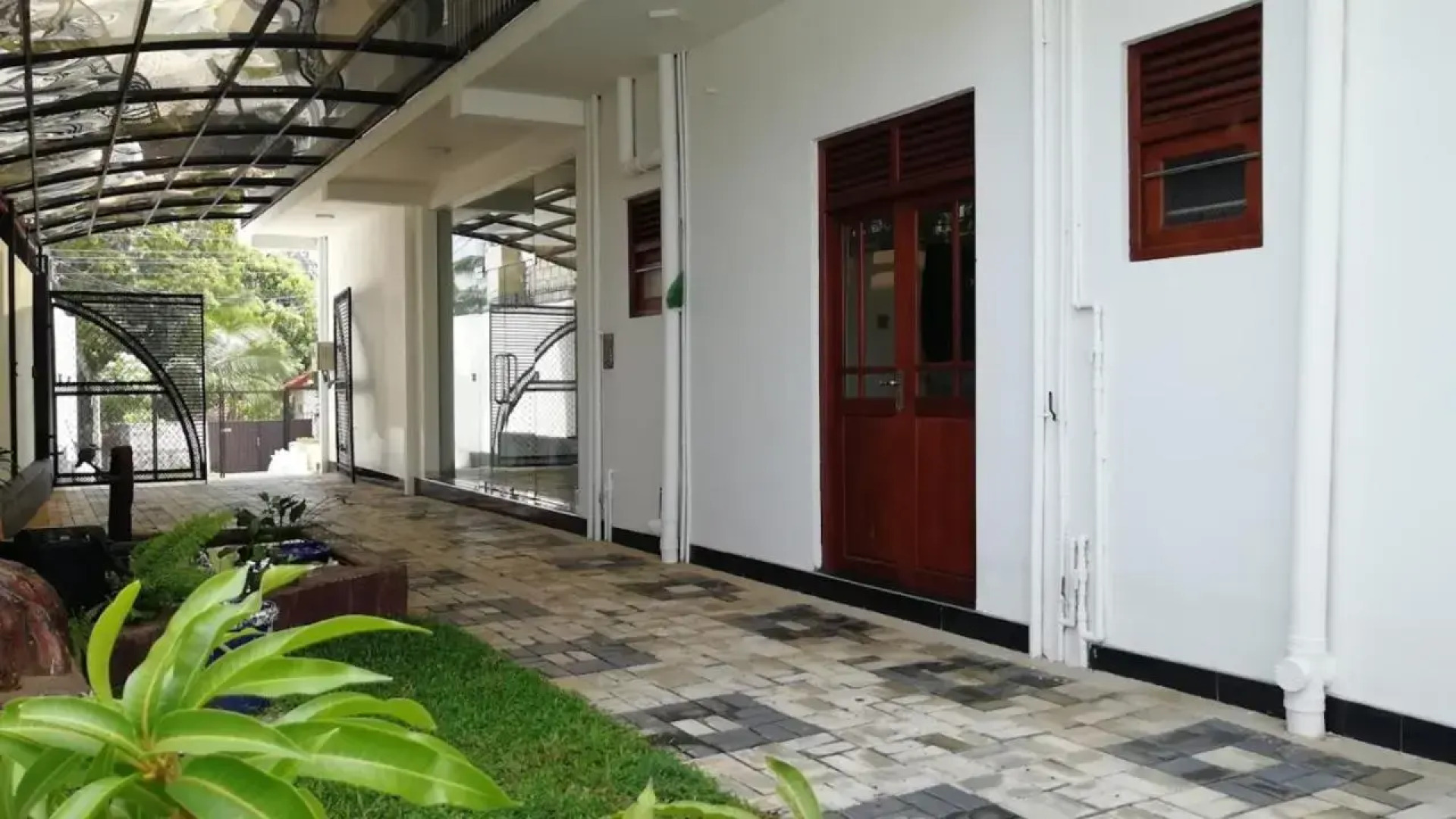 H M C Leisure House Dondra