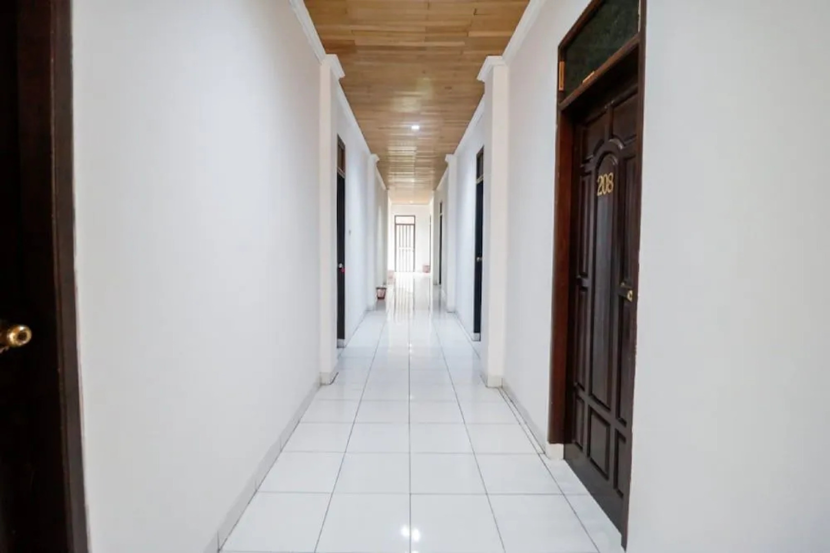 RedDoorz @ Jalan Diponegoro Lampung