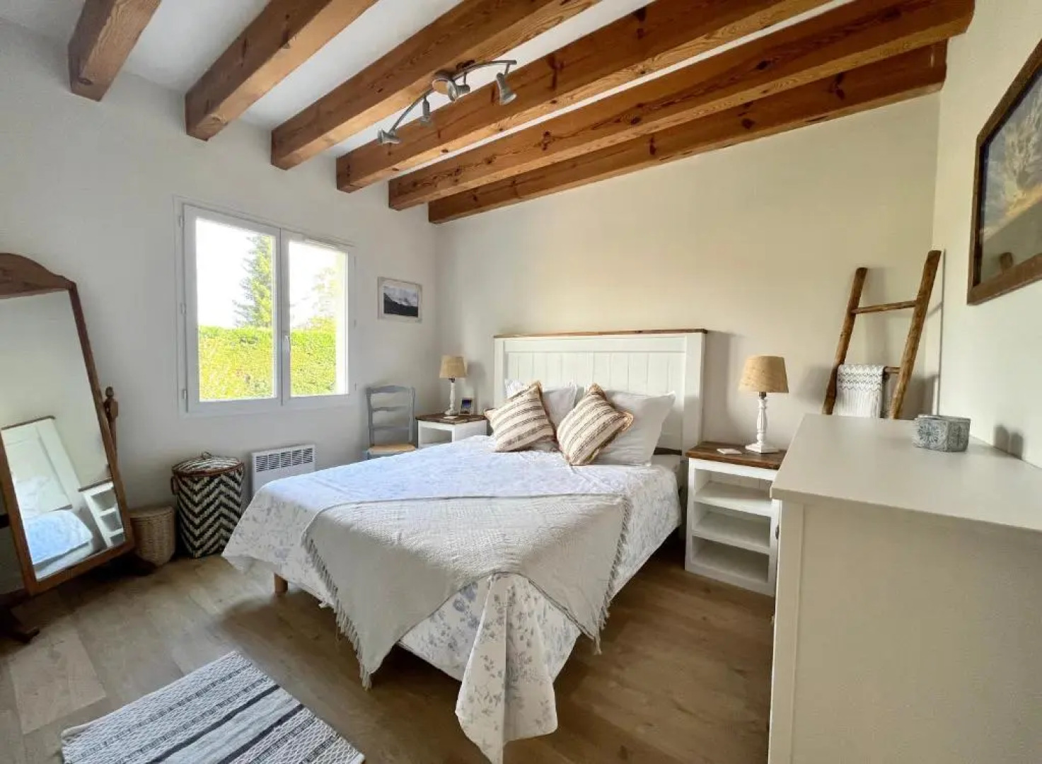 Charming villa, tranquillity by the forest