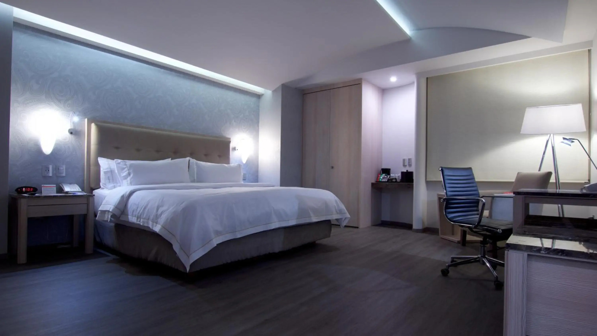 Holiday Inn Express Mexico - Toreo by IHG