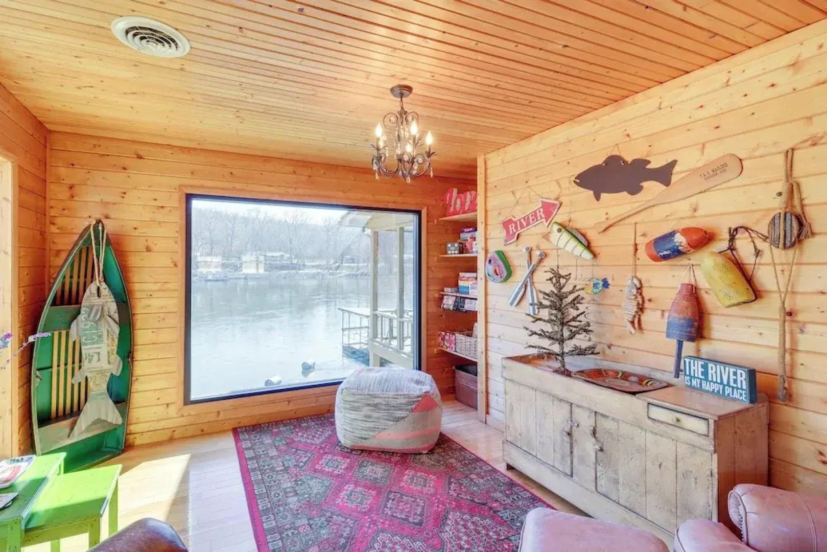 Spacious Cabin w/ Private Dock on White River!