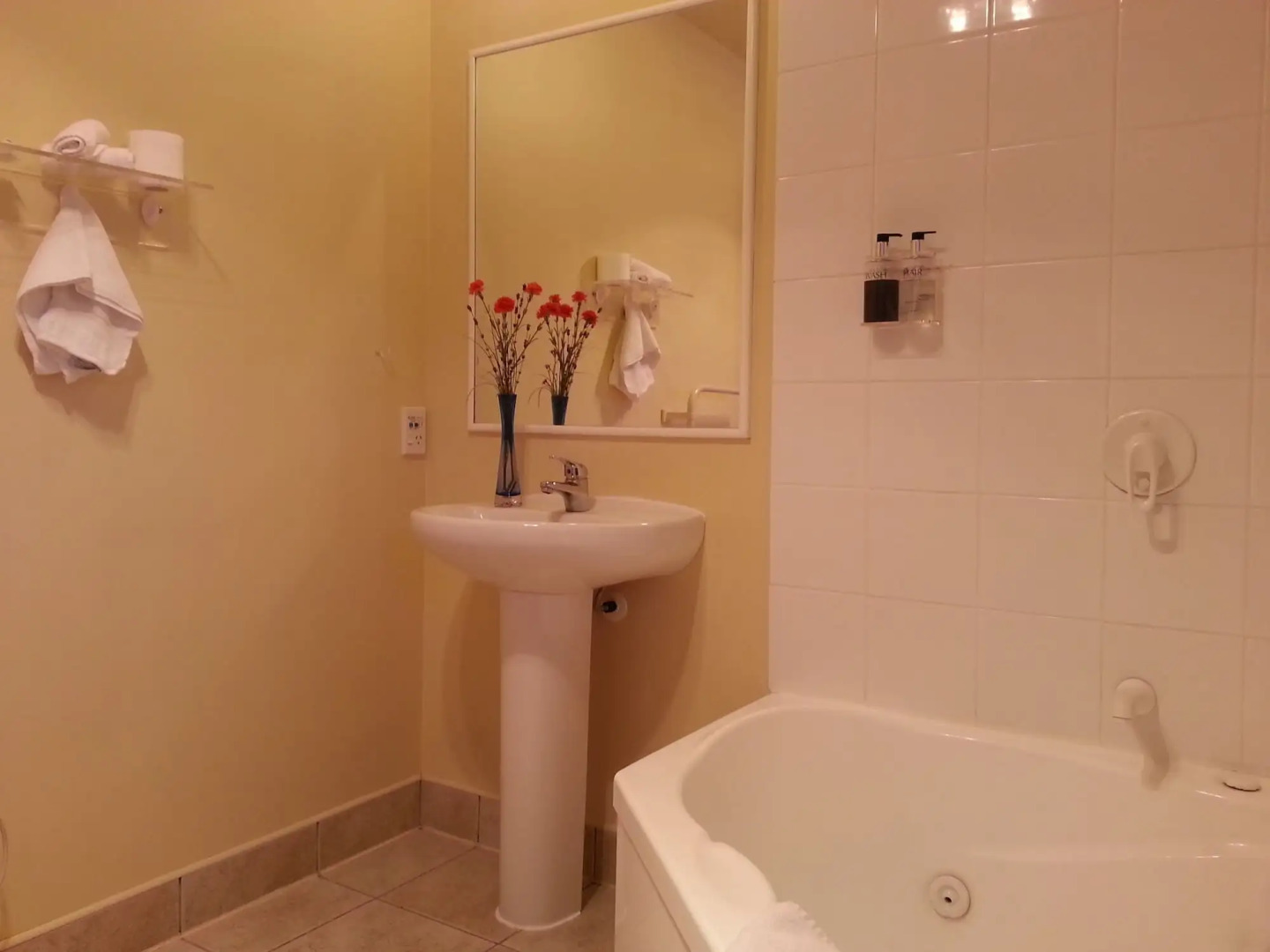 New Castle Motor Lodge