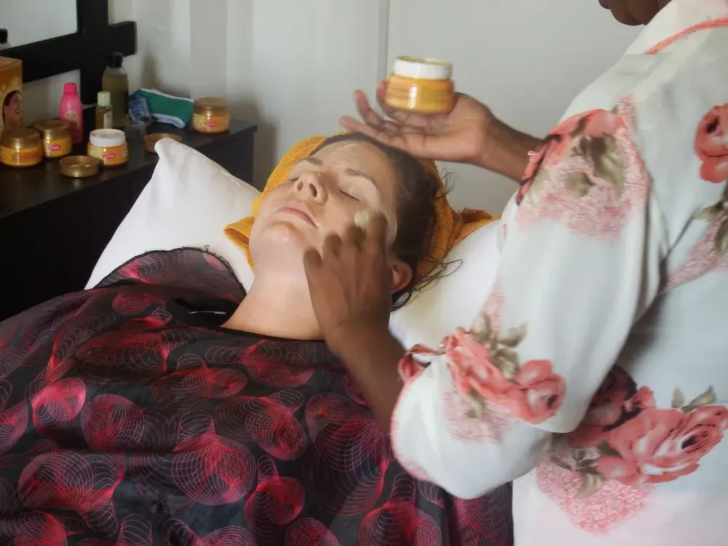 Welikande Hotel and Trekking Center