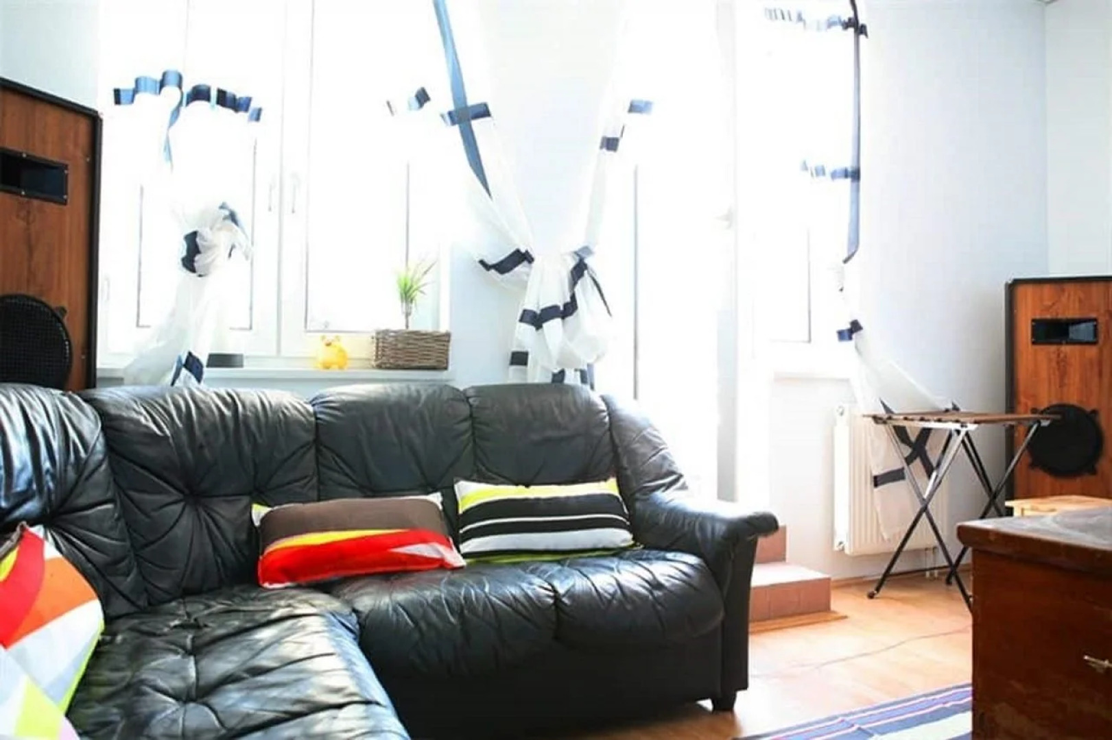 Freddie next to Mercury