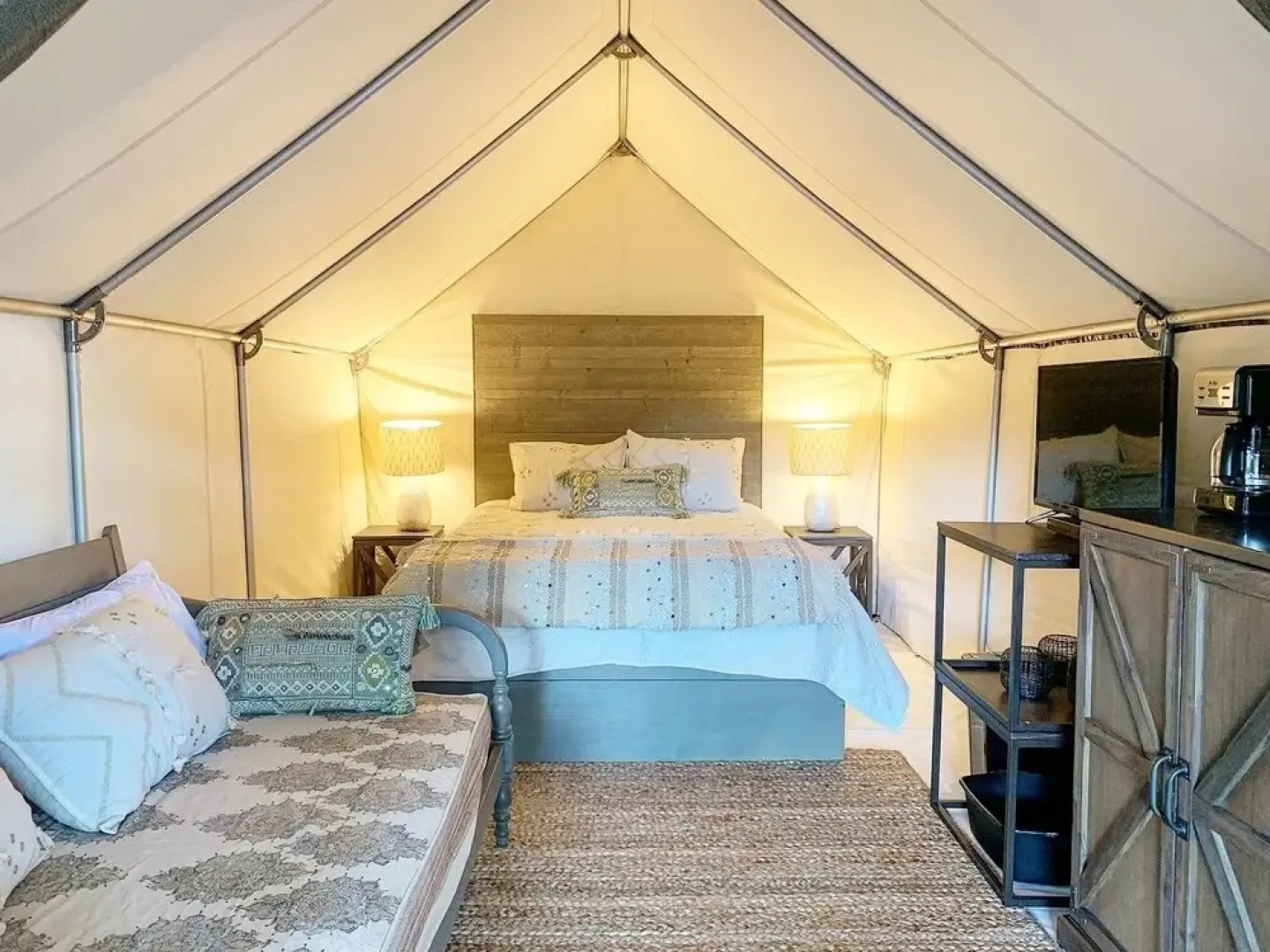 Weinert #B - 1 Br Apts