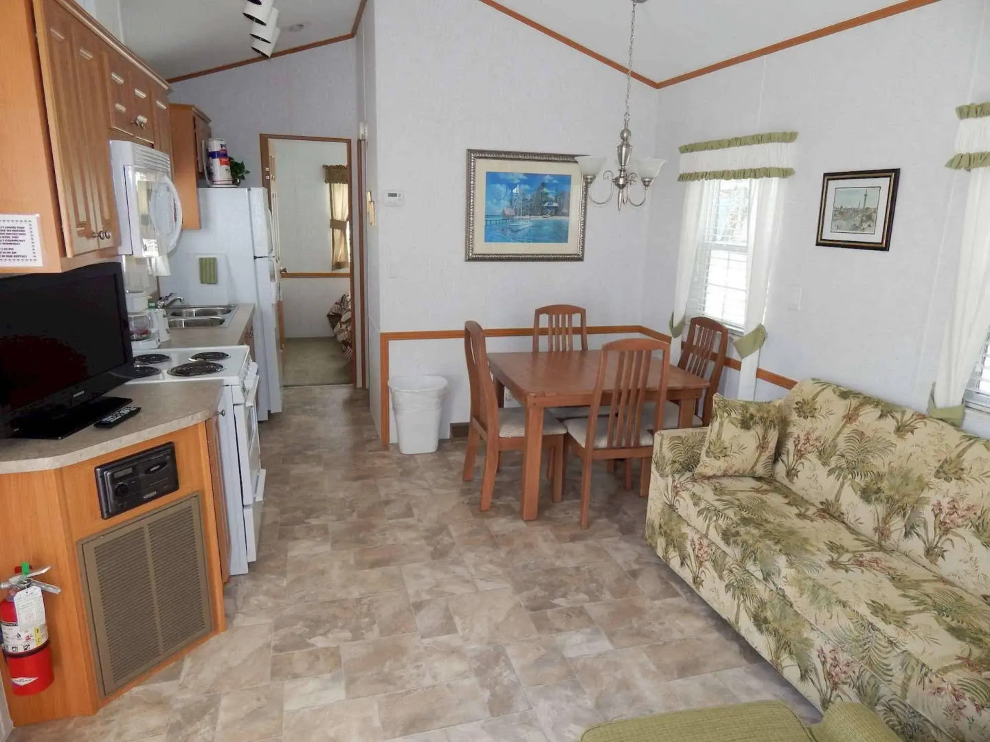 Road Runner Travel Resort - Caravan Park