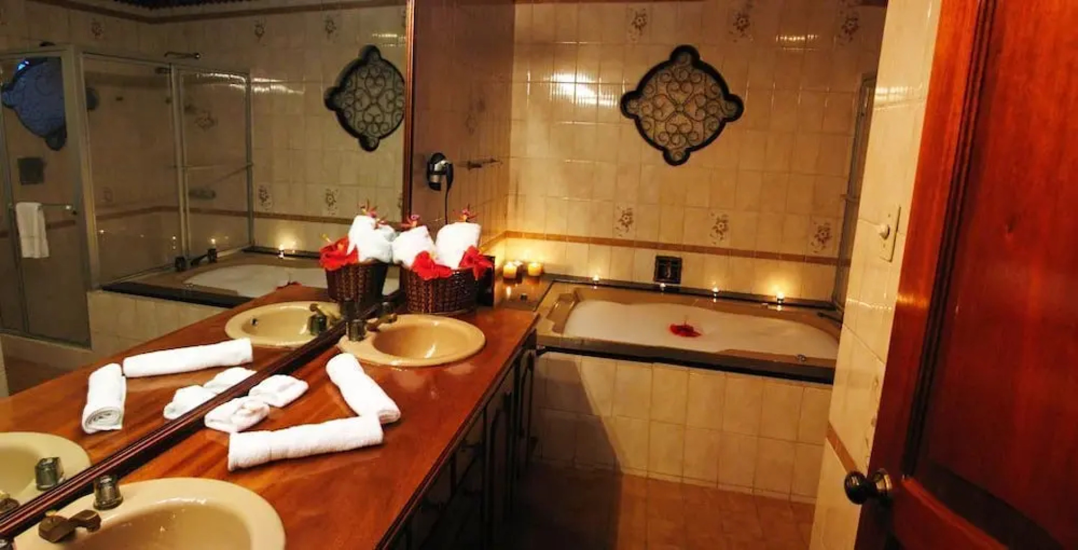 La Catalina Hotel and Suites