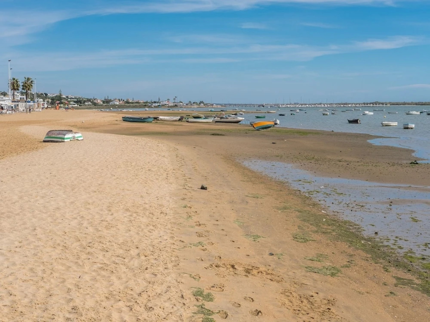 Alluring Holiday Home in Rompido near Beach