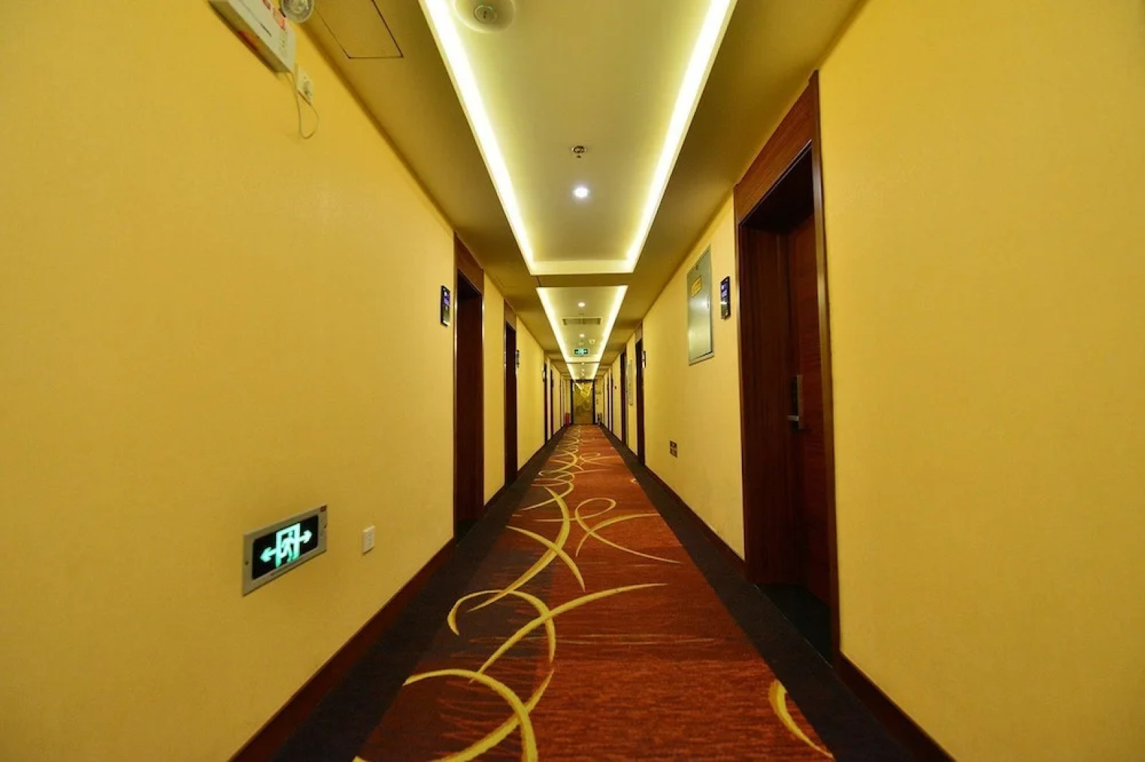 East Sacred Hotel-near Beijing Tiananmen Square,the Forbidden City,Wangfujing Street-Newly renovated hotel