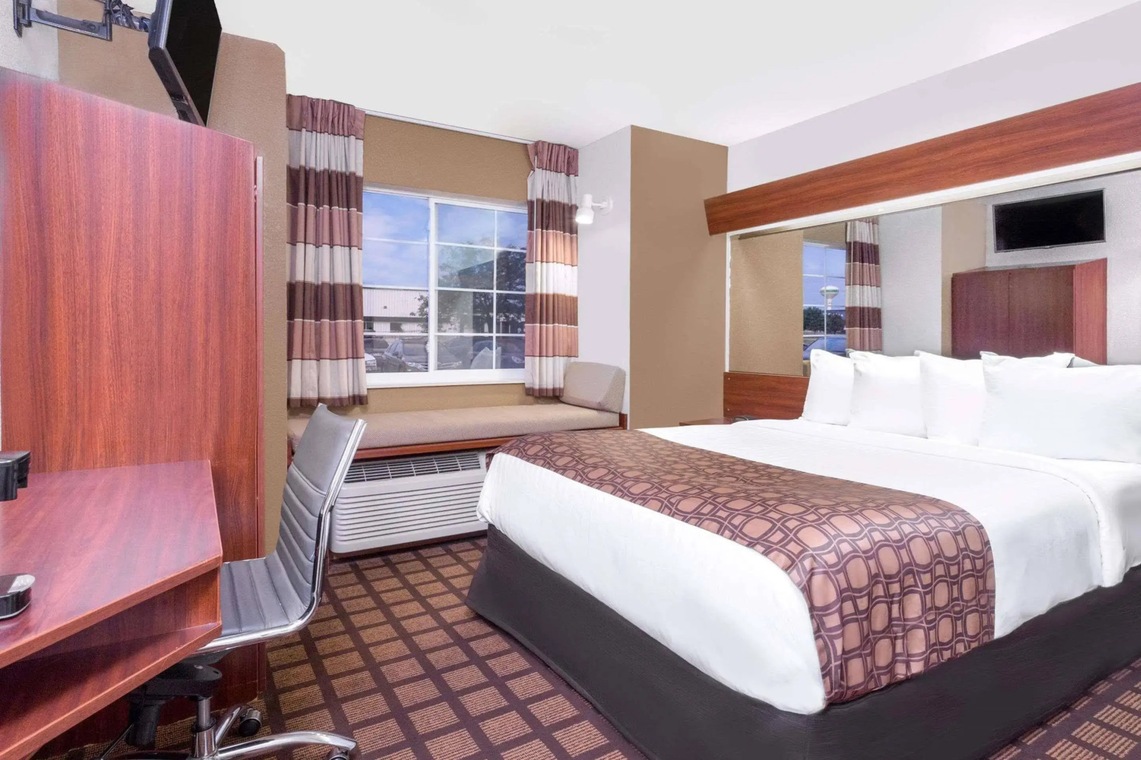 Microtel Inn & Suites by Wyndham Green Bay